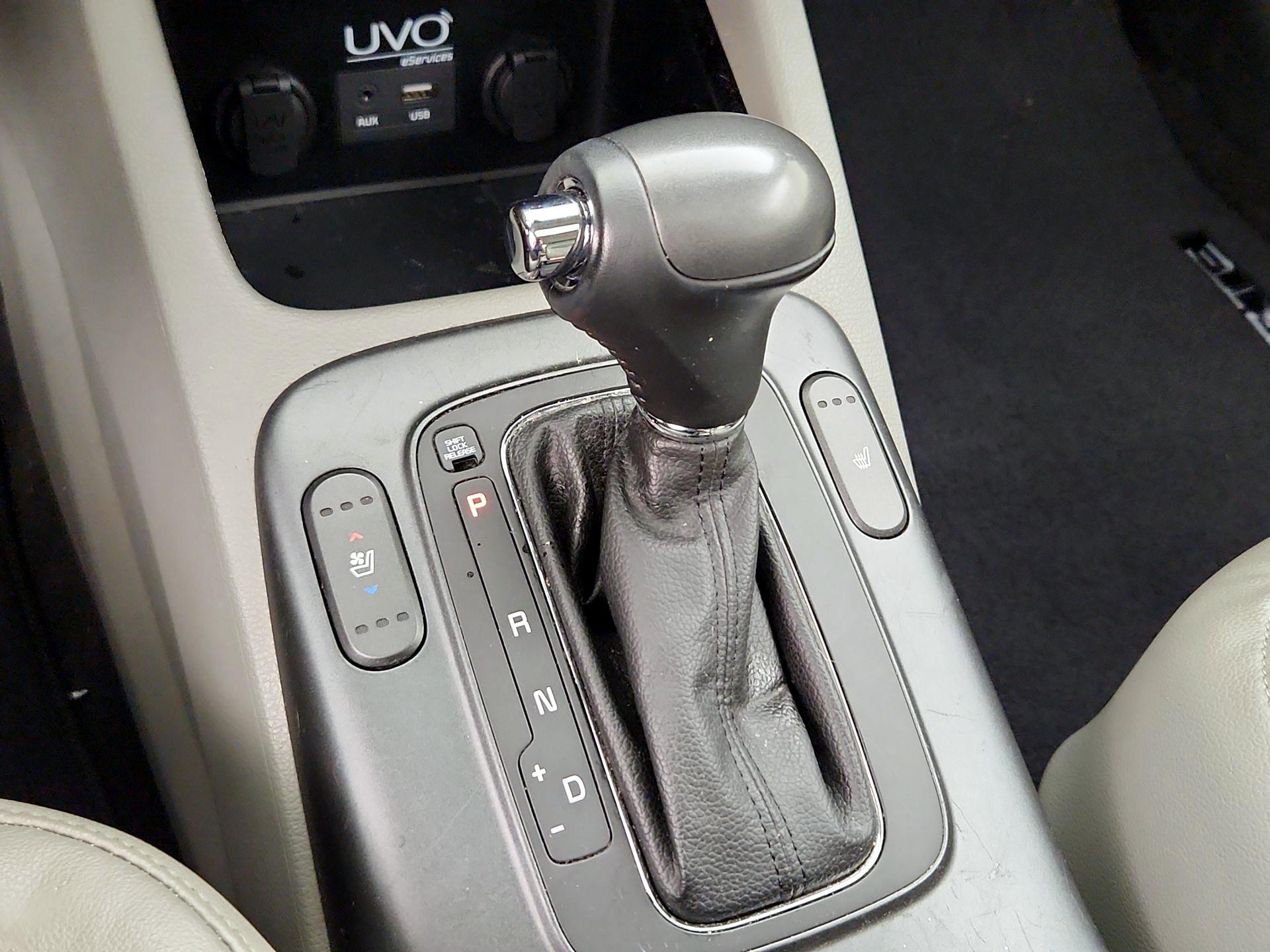 Thumbnail: 2016 Kia Forte - 18