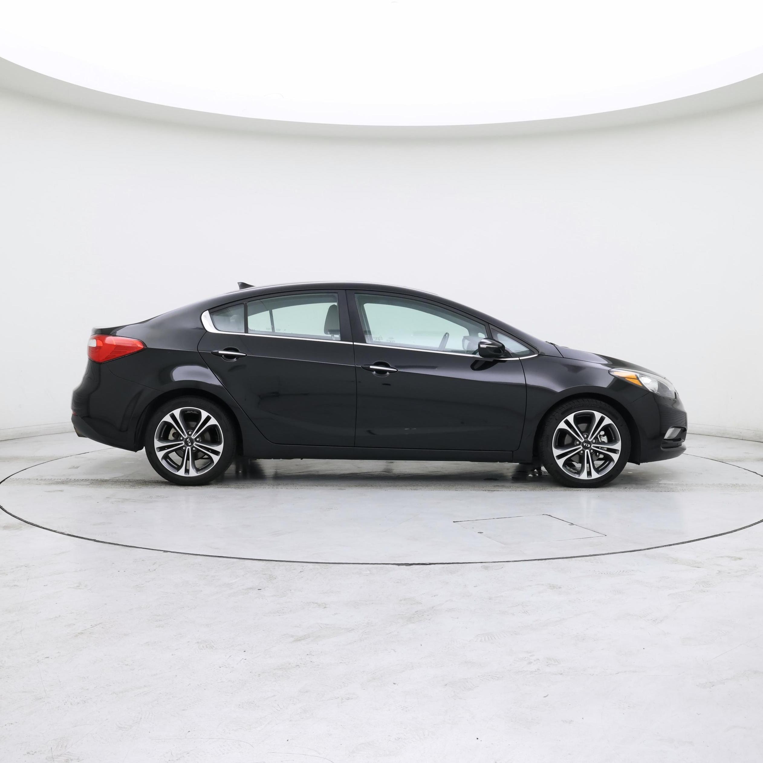 Thumbnail: 2016 Kia Forte - 7