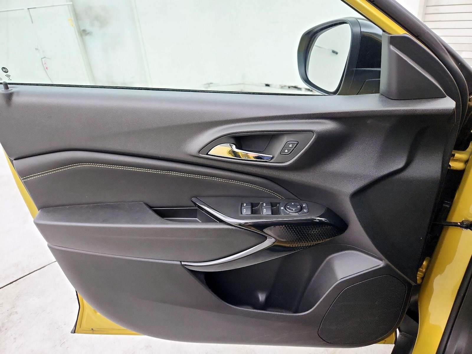 2025 Chevrolet Trax Activ - Photo 13