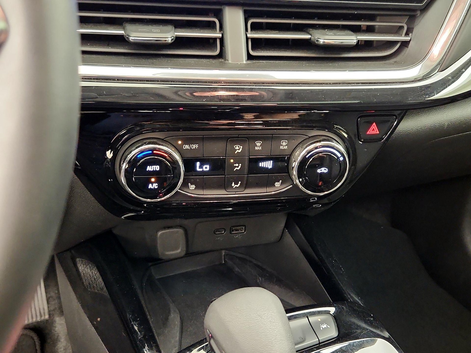 2025 Chevrolet Trax Activ - Photo 17