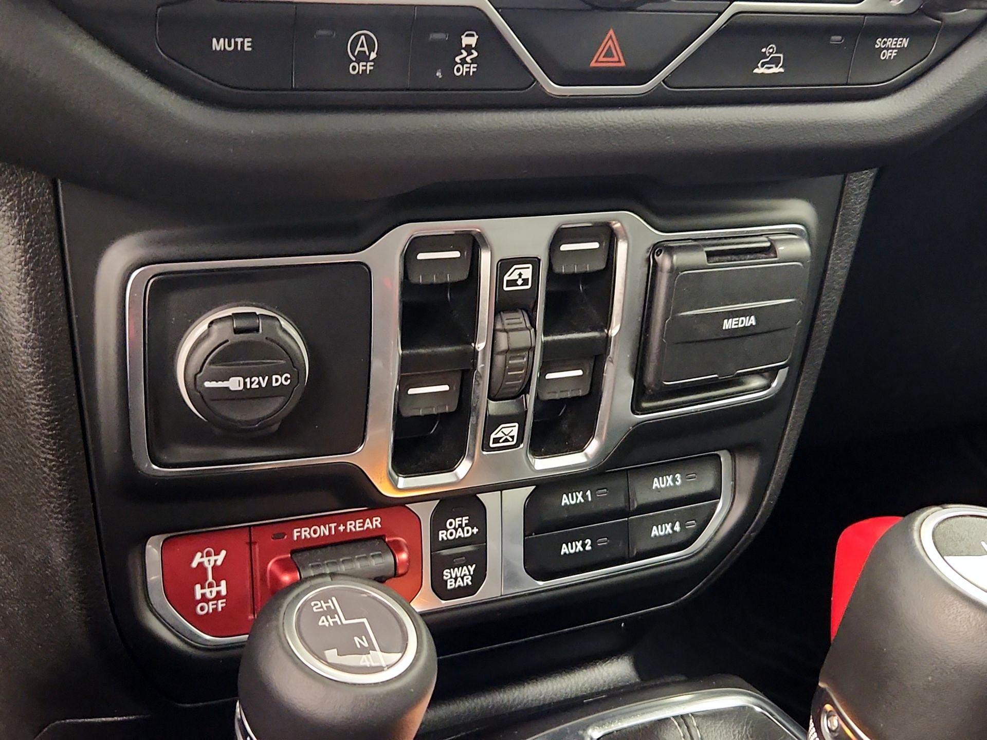 Thumbnail: 2024 Jeep Wrangler - 19