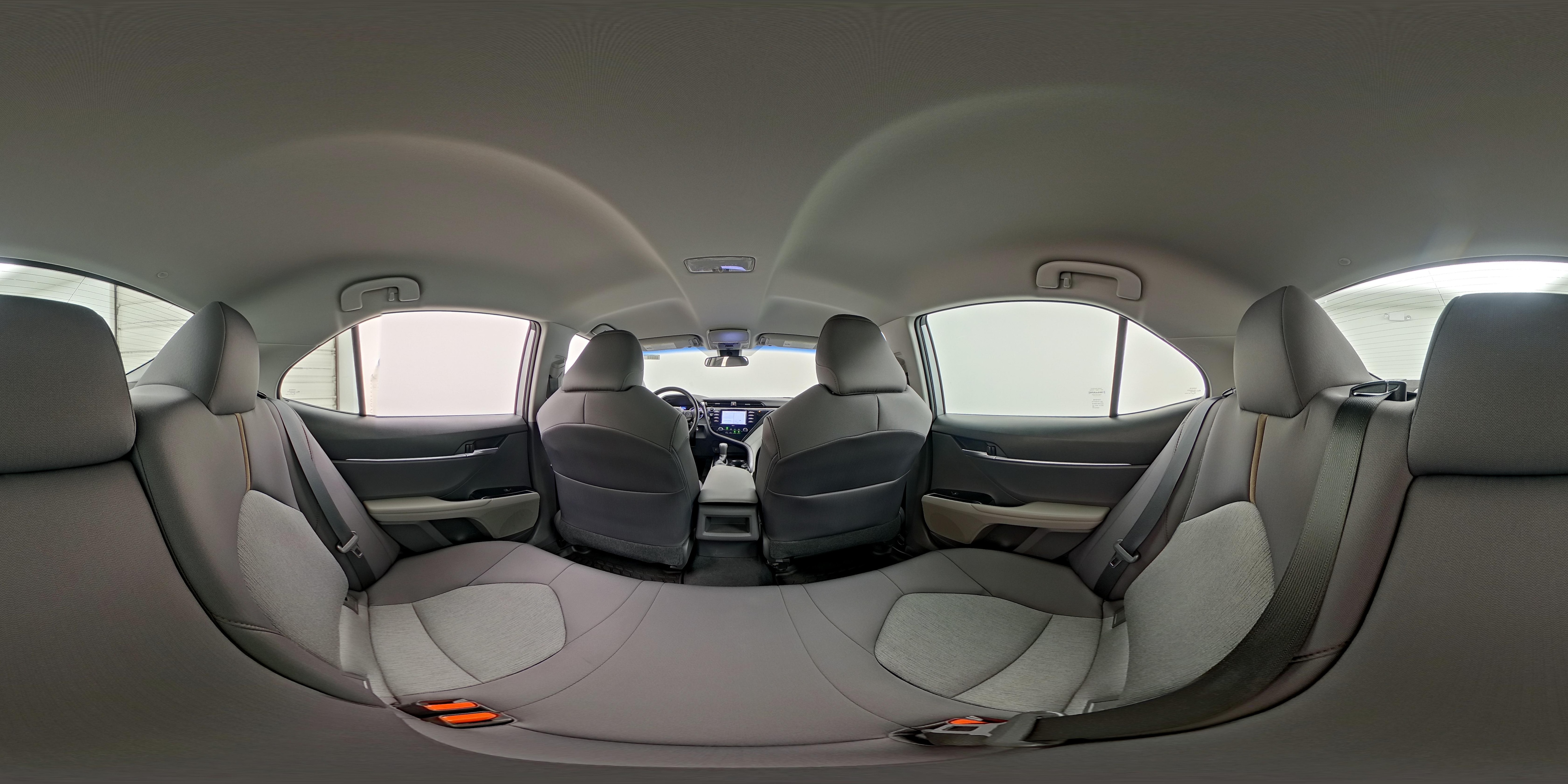 2020 Toyota Camry LE - Photo 26
