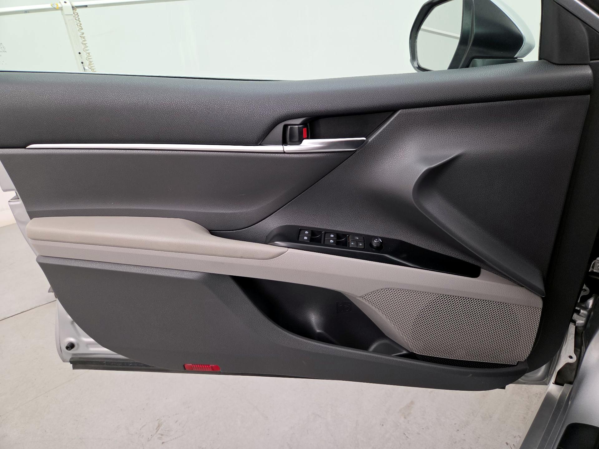 Thumbnail: 2020 Toyota Camry - 12