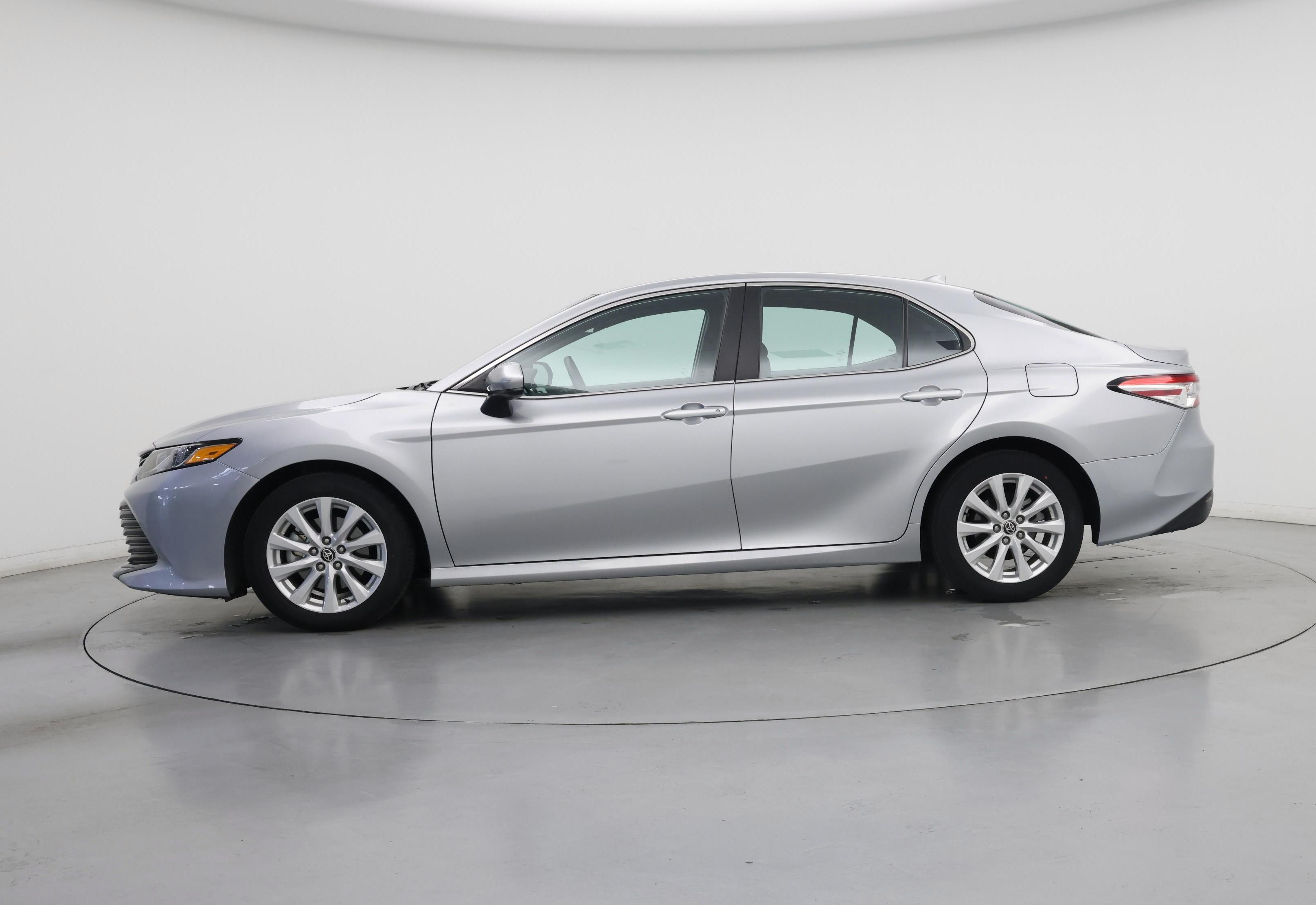 Thumbnail: 2020 Toyota Camry - 3