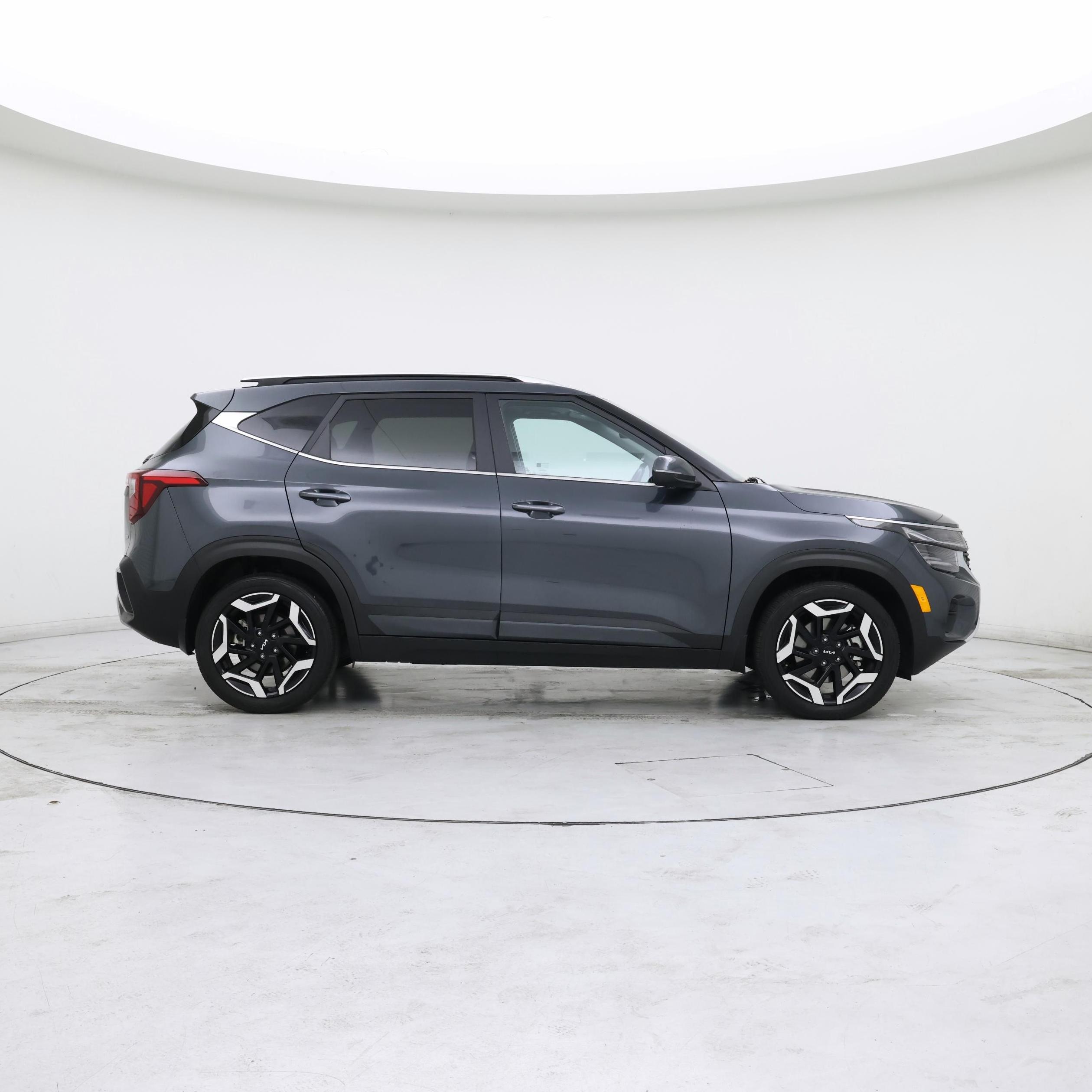 Thumbnail: 2024 Kia Seltos - 7
