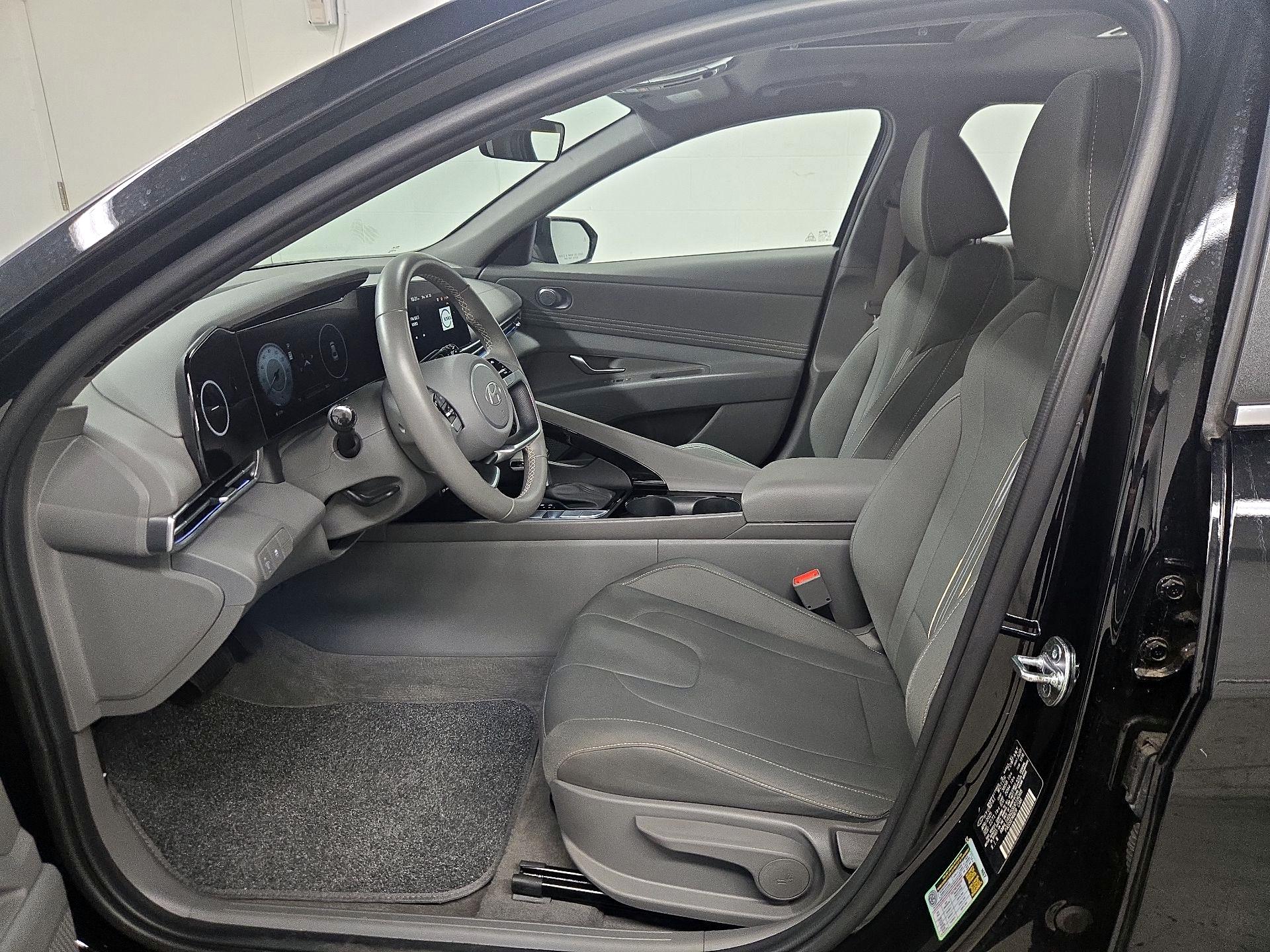Thumbnail: 2025 Hyundai Elantra - 11