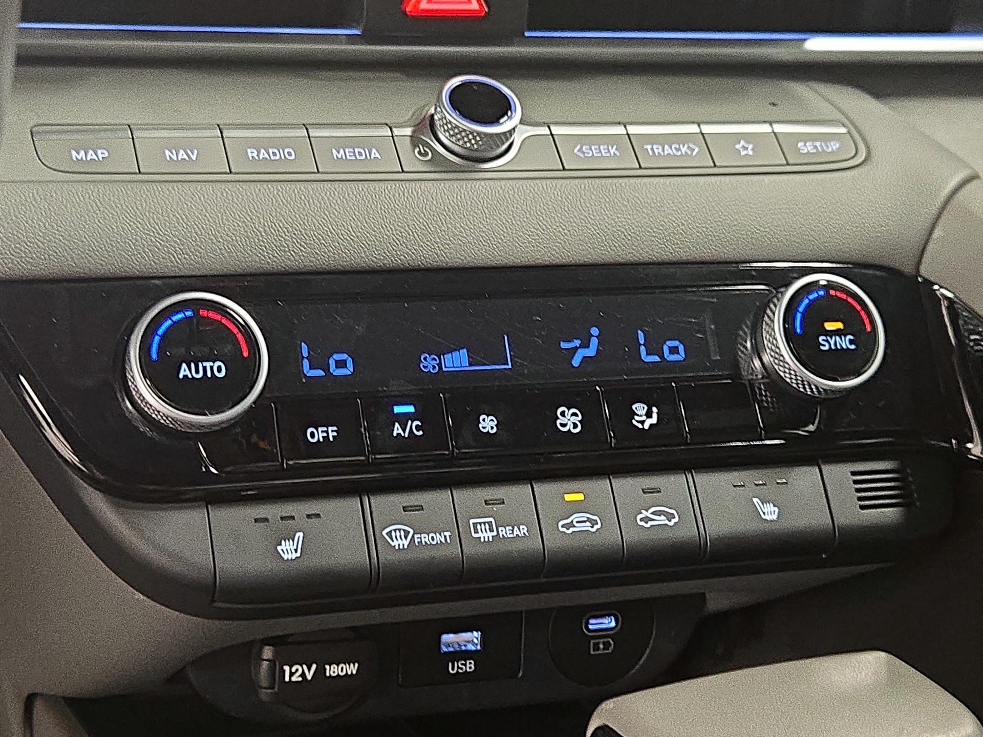 Thumbnail: 2025 Hyundai Elantra - 17