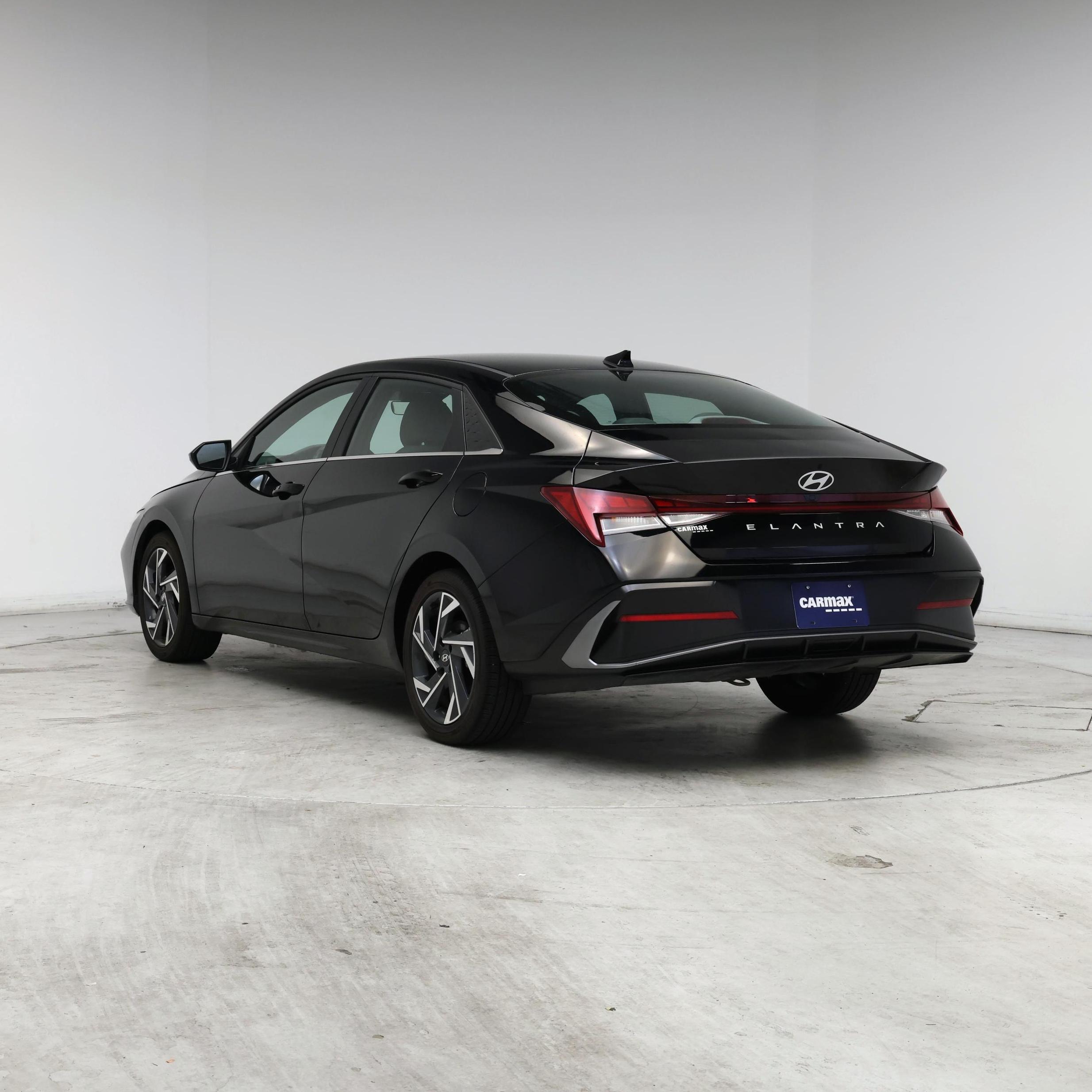 Thumbnail: 2025 Hyundai Elantra - 2
