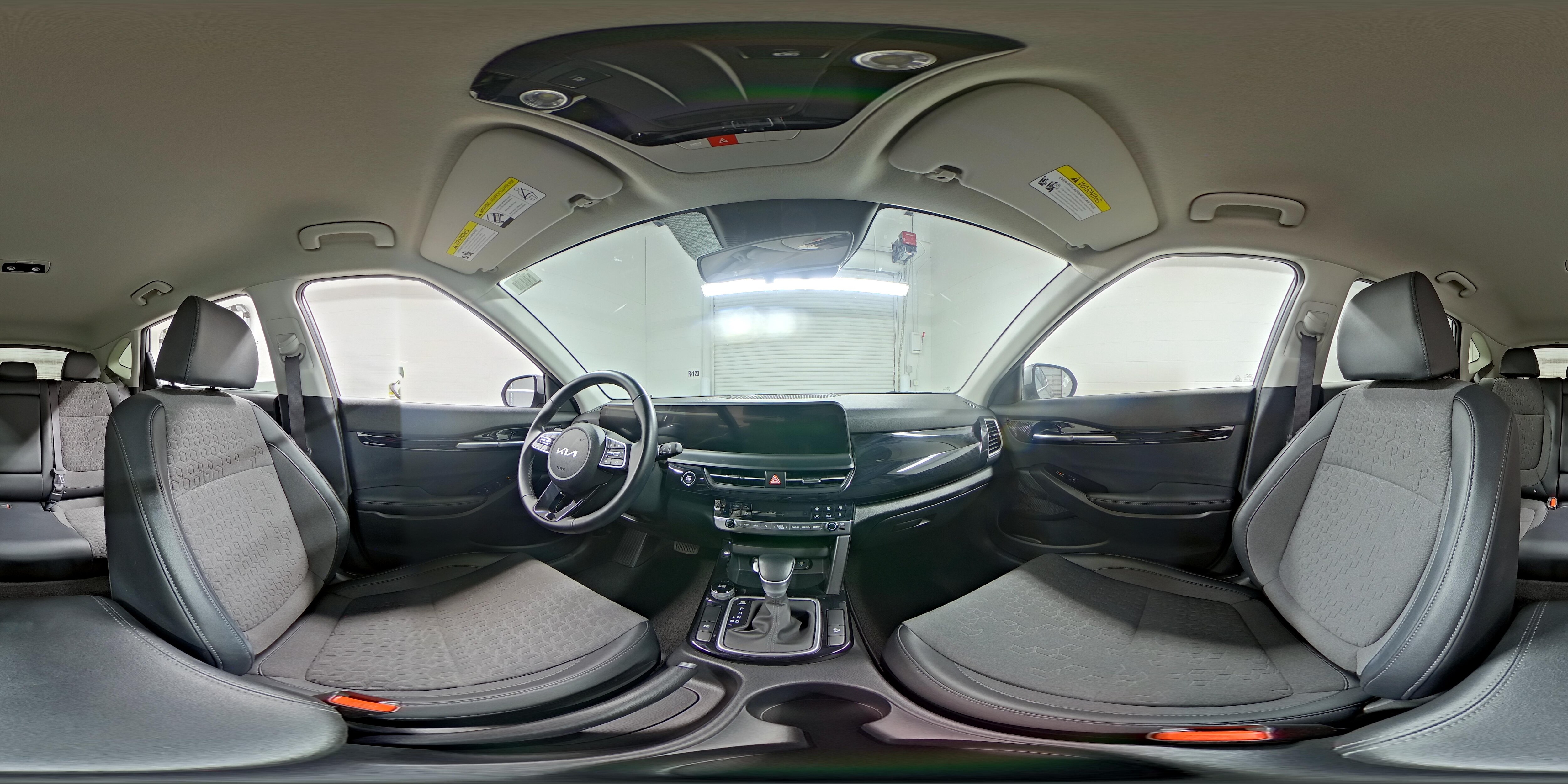 2025 Kia Seltos S - Photo 25
