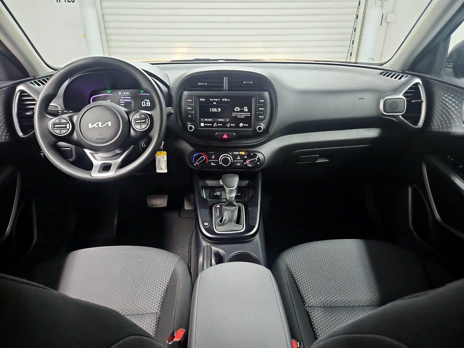 2025 Kia Soul LX - Photo 10