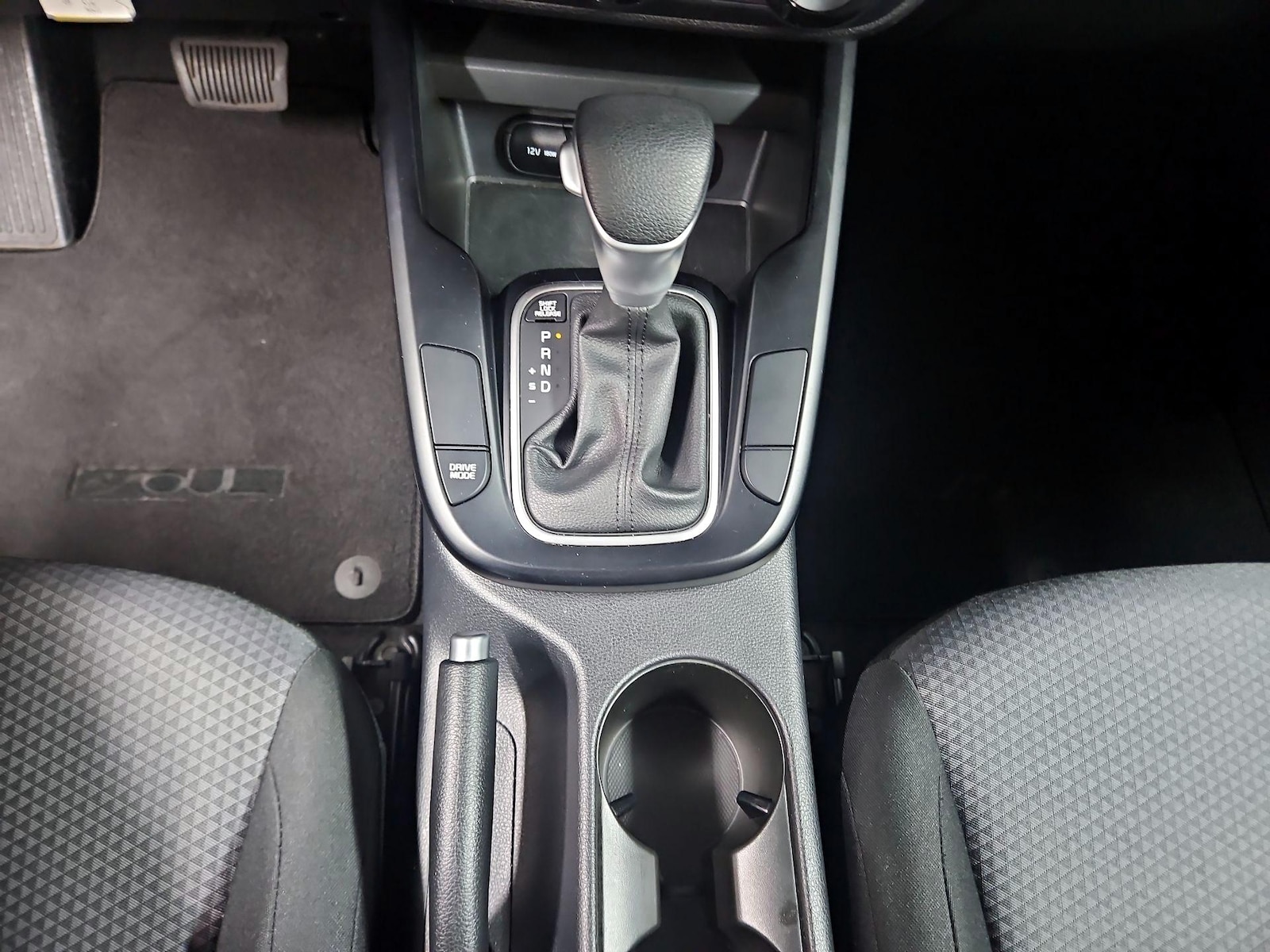 2025 Kia Soul LX - Photo 18