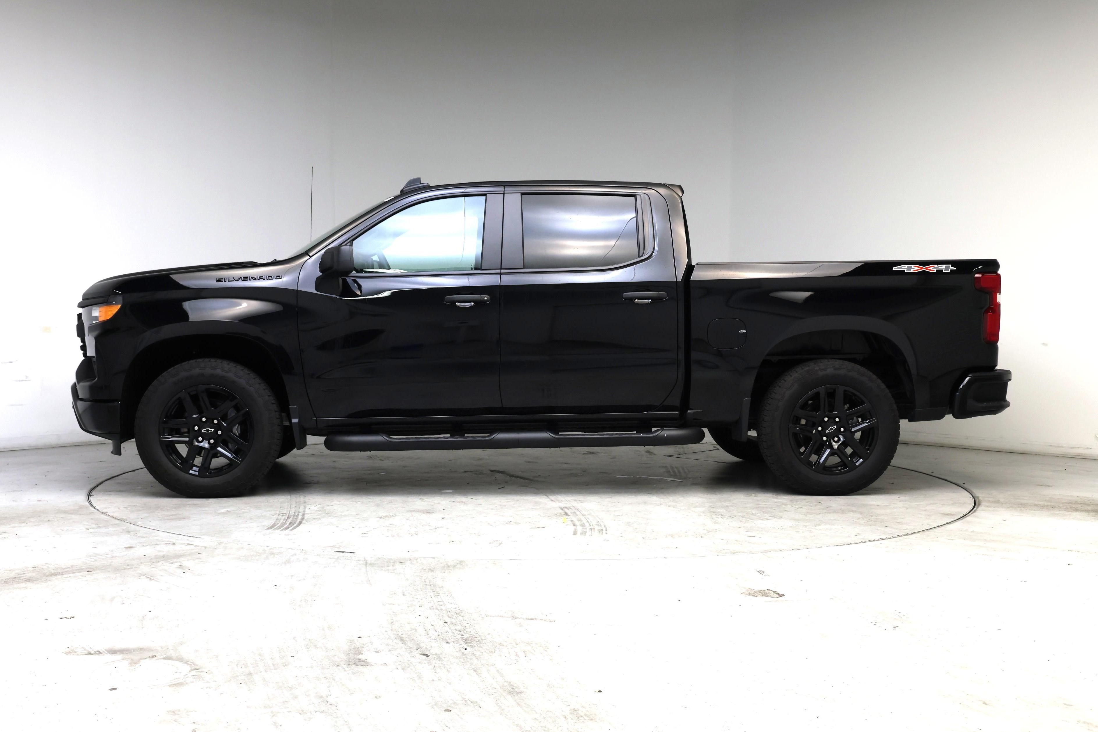 Thumbnail: 2026 Chevrolet Silverado 1500 - 3