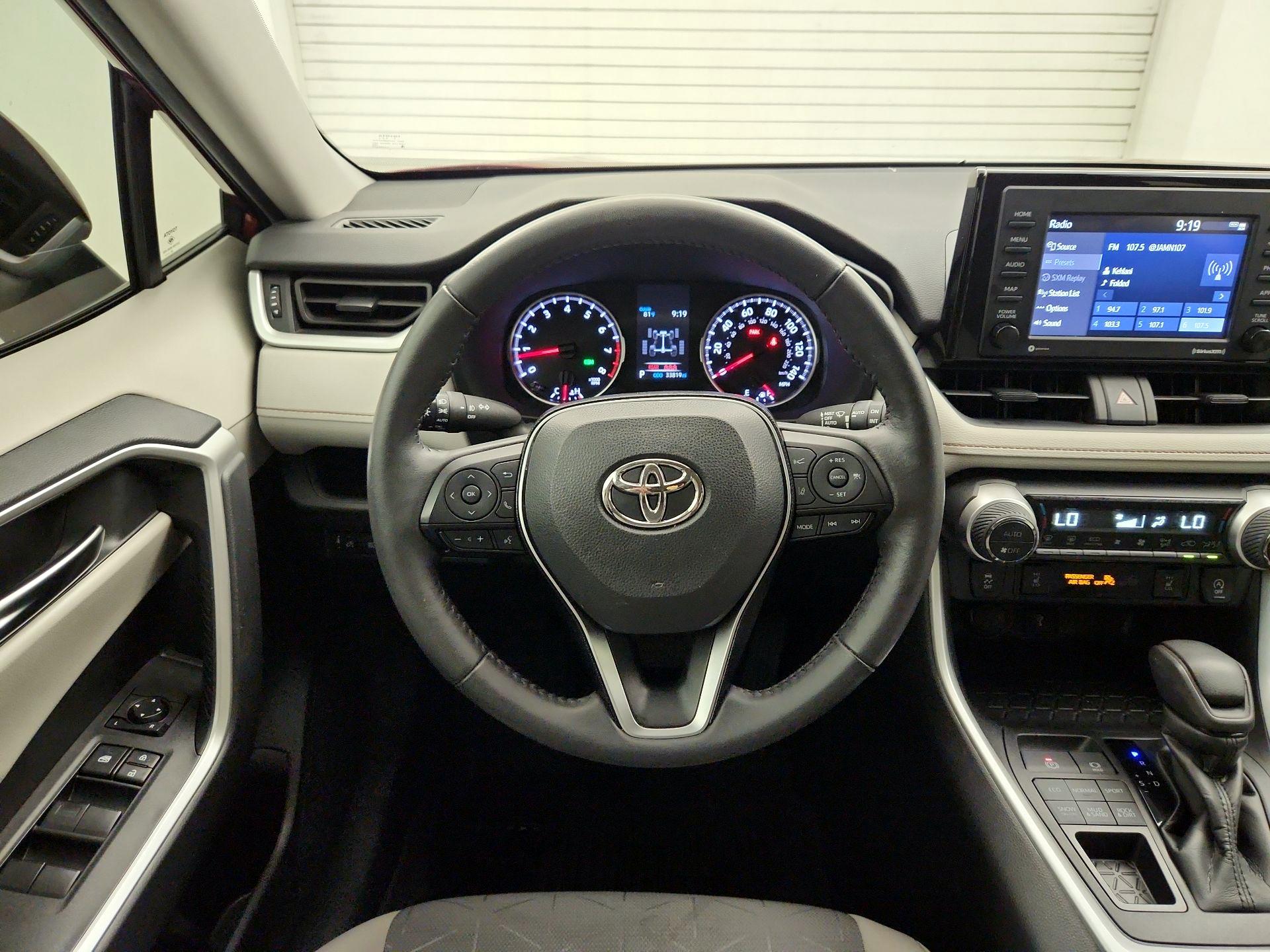 Thumbnail: 2021 Toyota RAV4 - 10