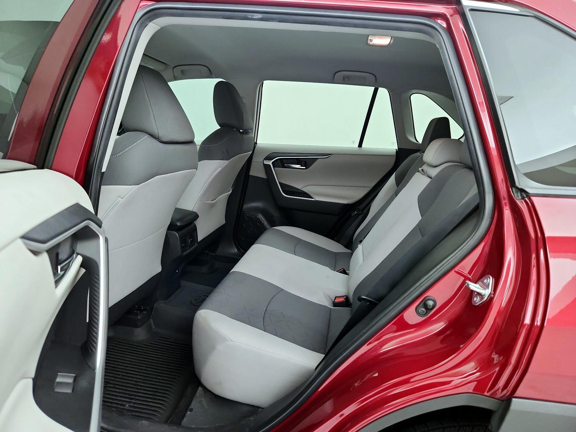 Thumbnail: 2021 Toyota RAV4 - 19