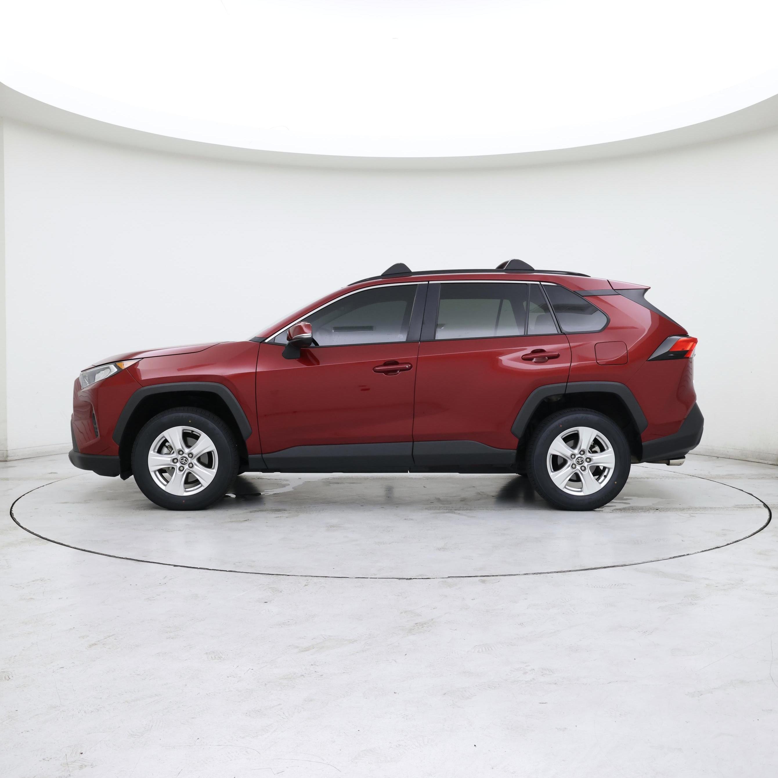 Thumbnail: 2021 Toyota RAV4 - 3