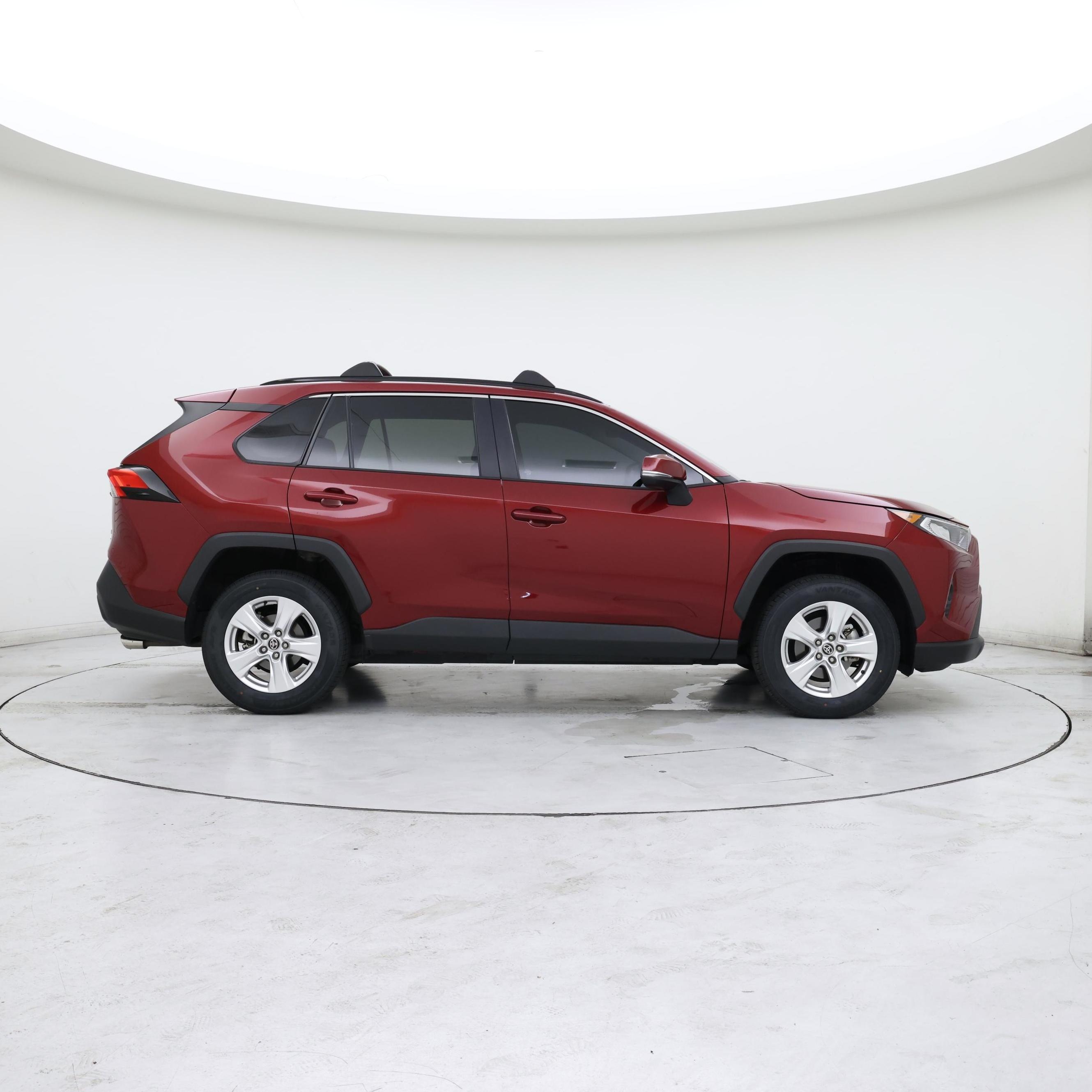 Thumbnail: 2021 Toyota RAV4 - 7
