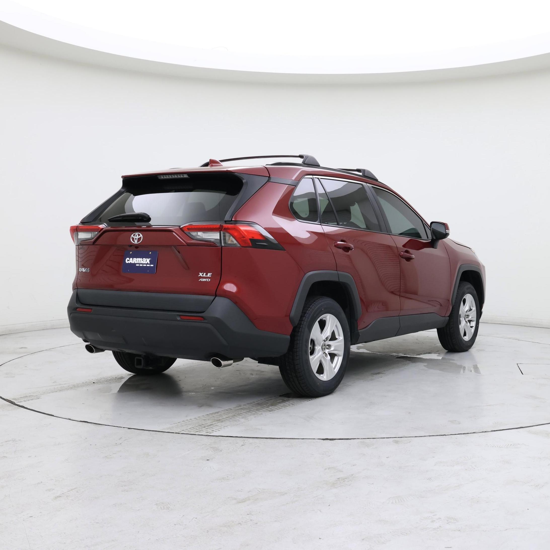 Thumbnail: 2021 Toyota RAV4 - 8