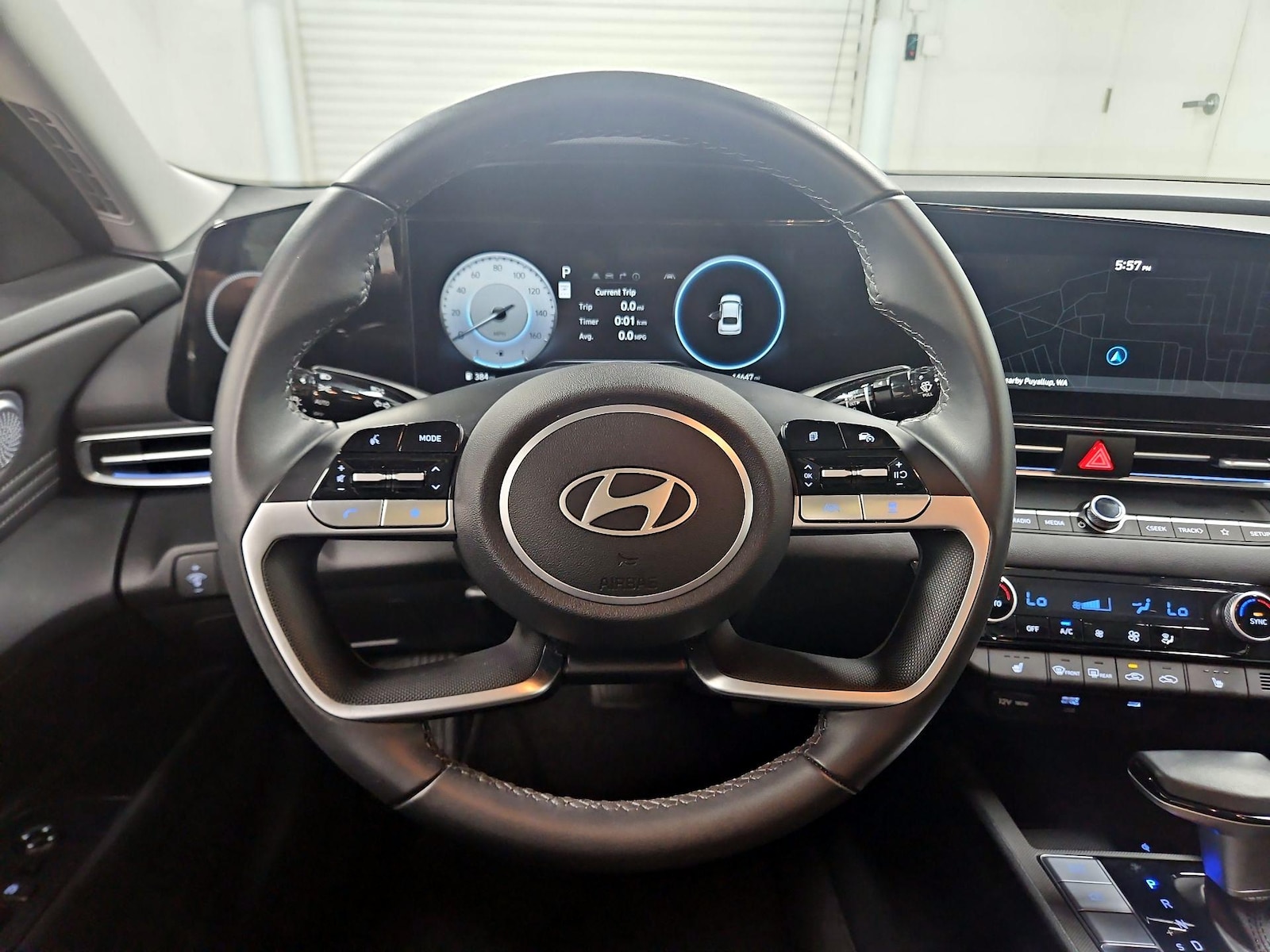 2025 Hyundai Elantra SEL - Photo 11