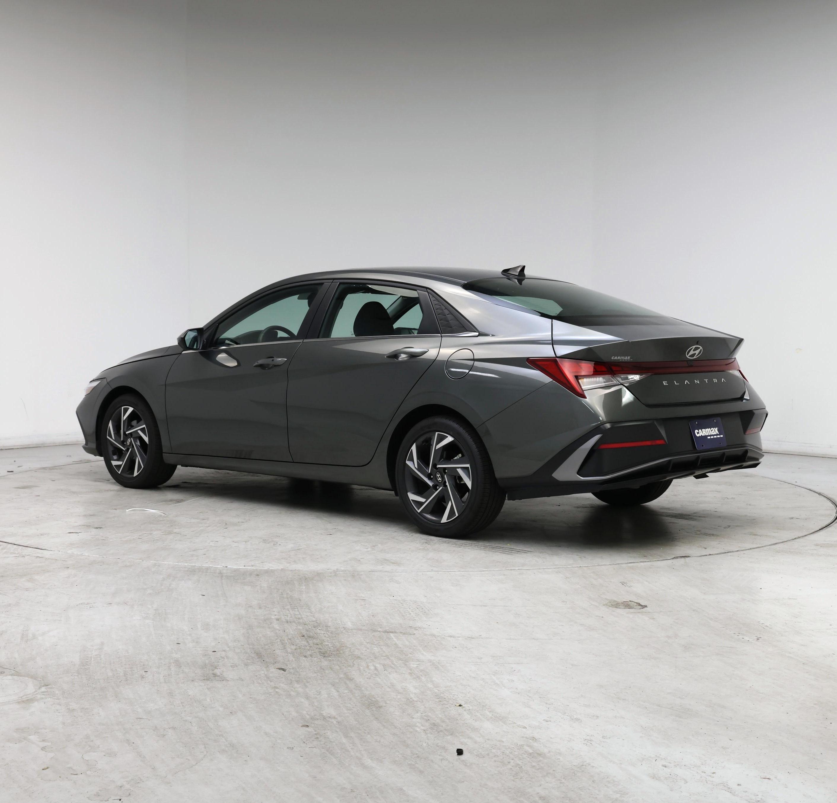 Thumbnail: 2025 Hyundai Elantra - 2