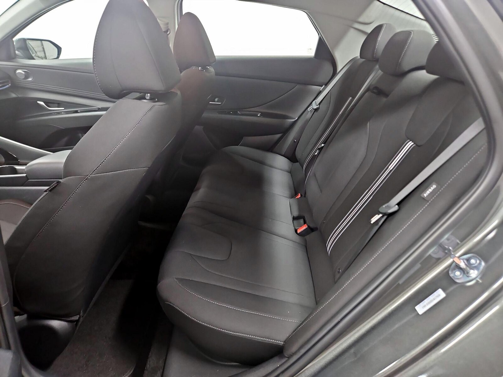 2025 Hyundai Elantra SEL - Photo 22