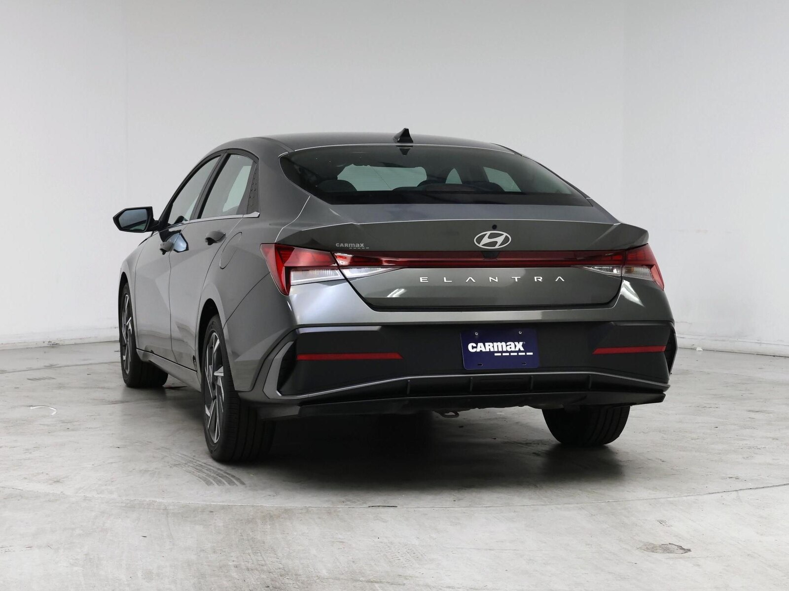 2025 Hyundai Elantra SEL - Photo 7