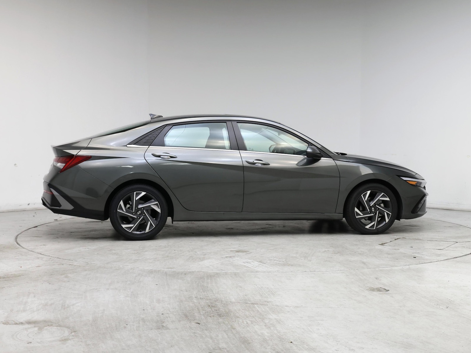 2025 Hyundai Elantra SEL - Photo 8
