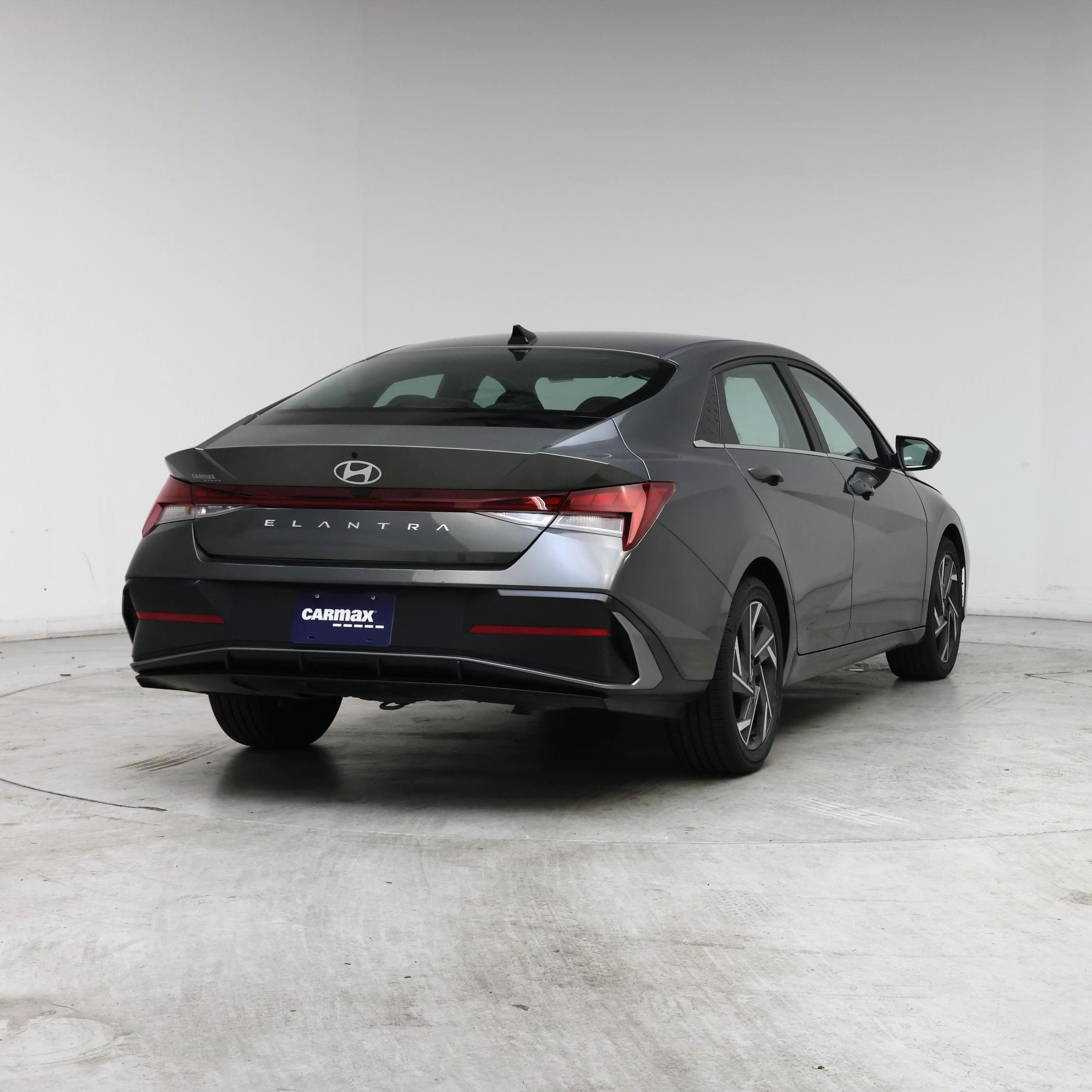 Thumbnail: 2025 Hyundai Elantra - 8