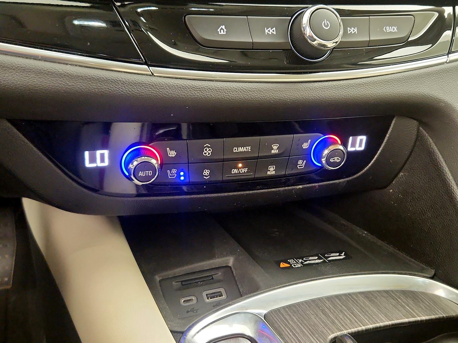 2024 Buick Enclave Avenir - Photo 18