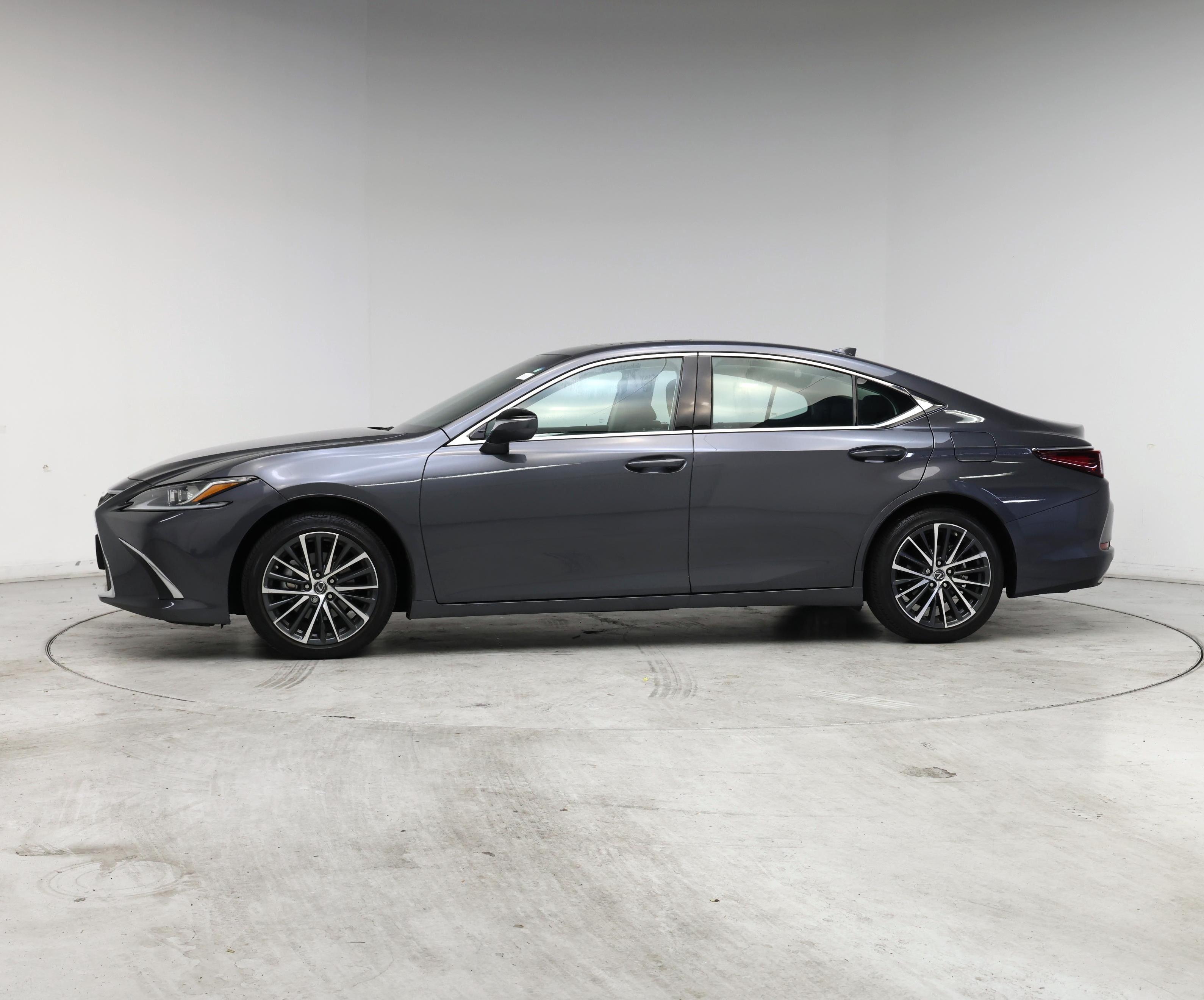 Thumbnail: 2024 Lexus ES - 3