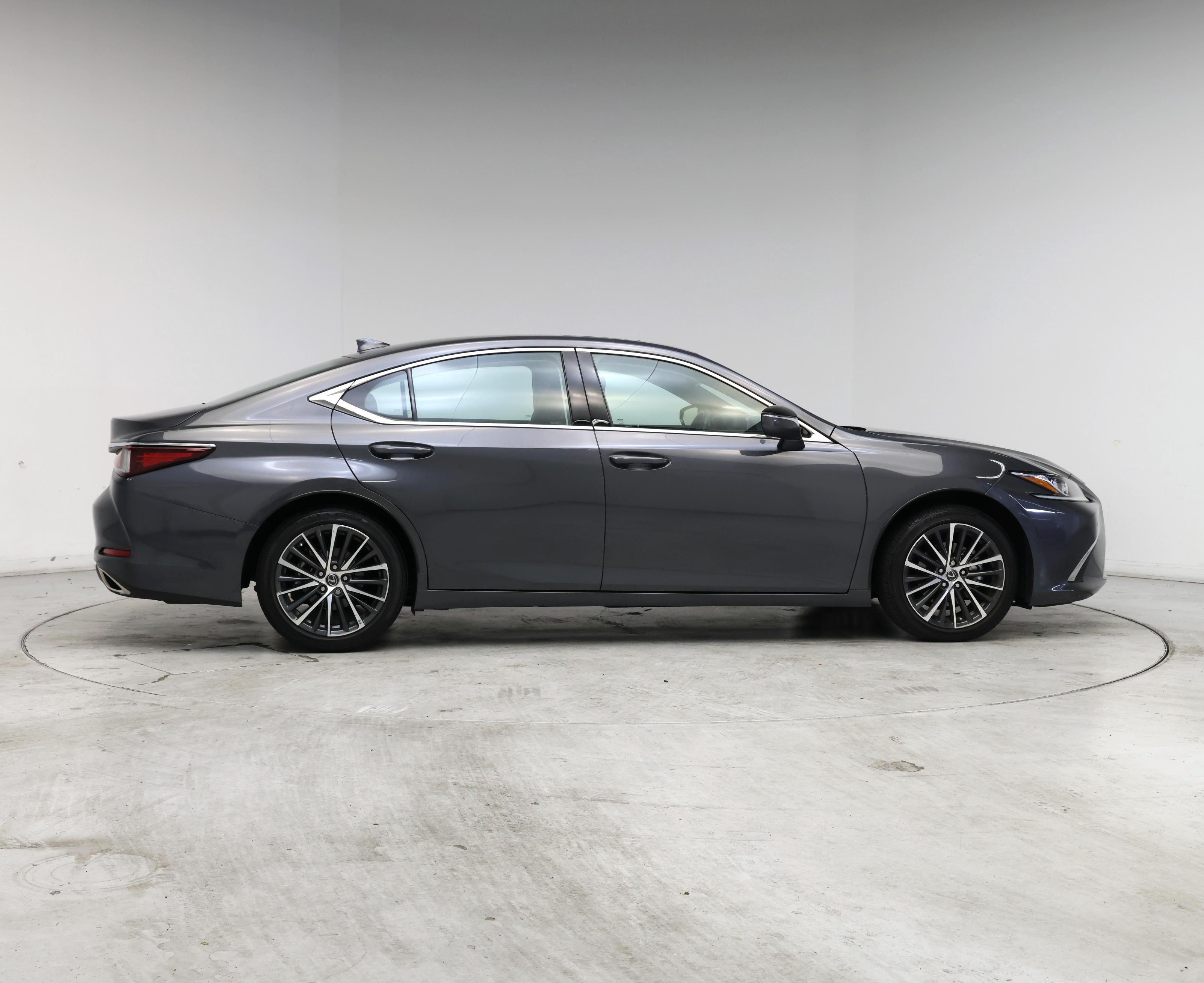 Thumbnail: 2024 Lexus ES - 7