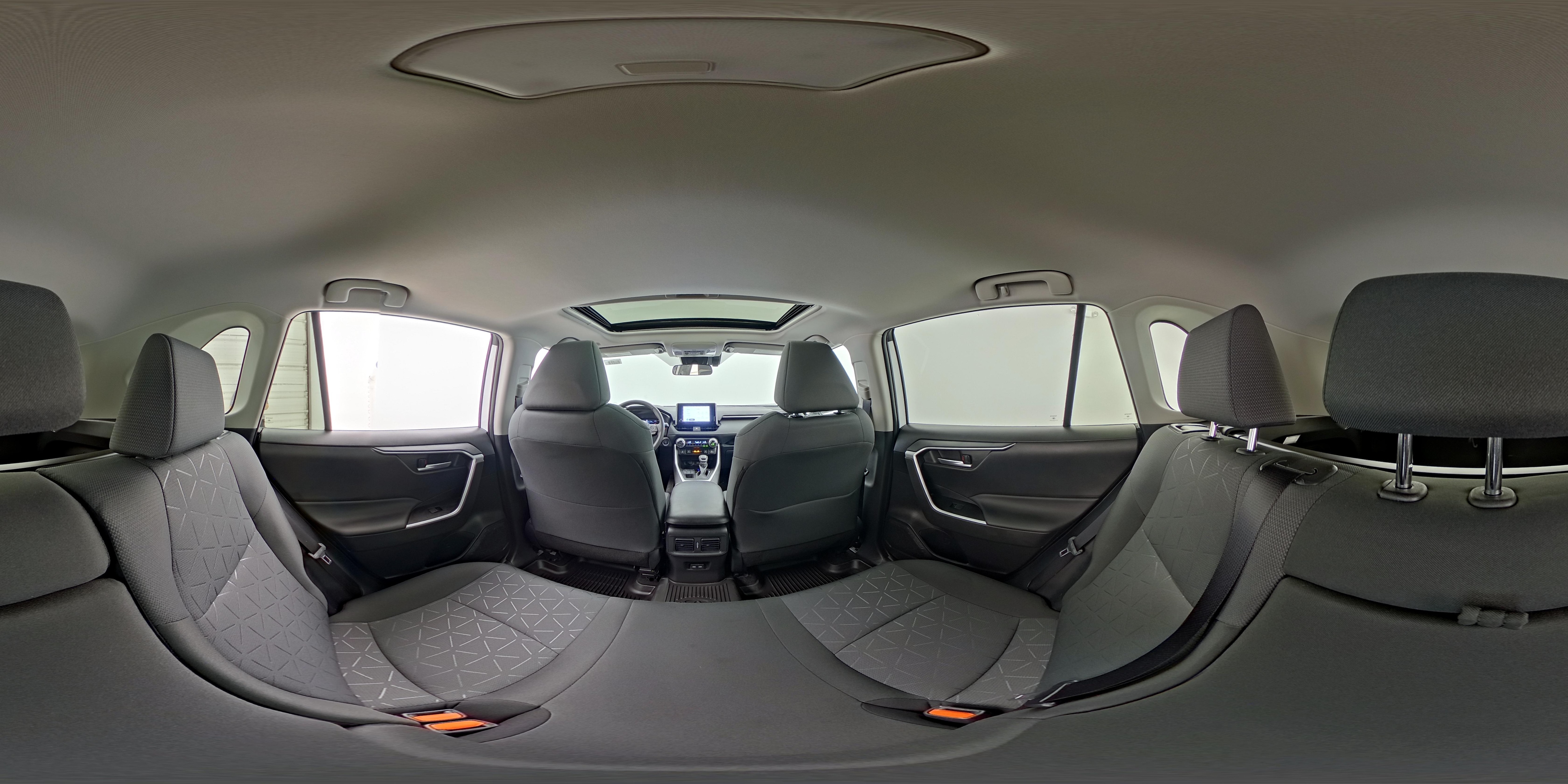 2025 Toyota RAV4 XLE - Photo 27