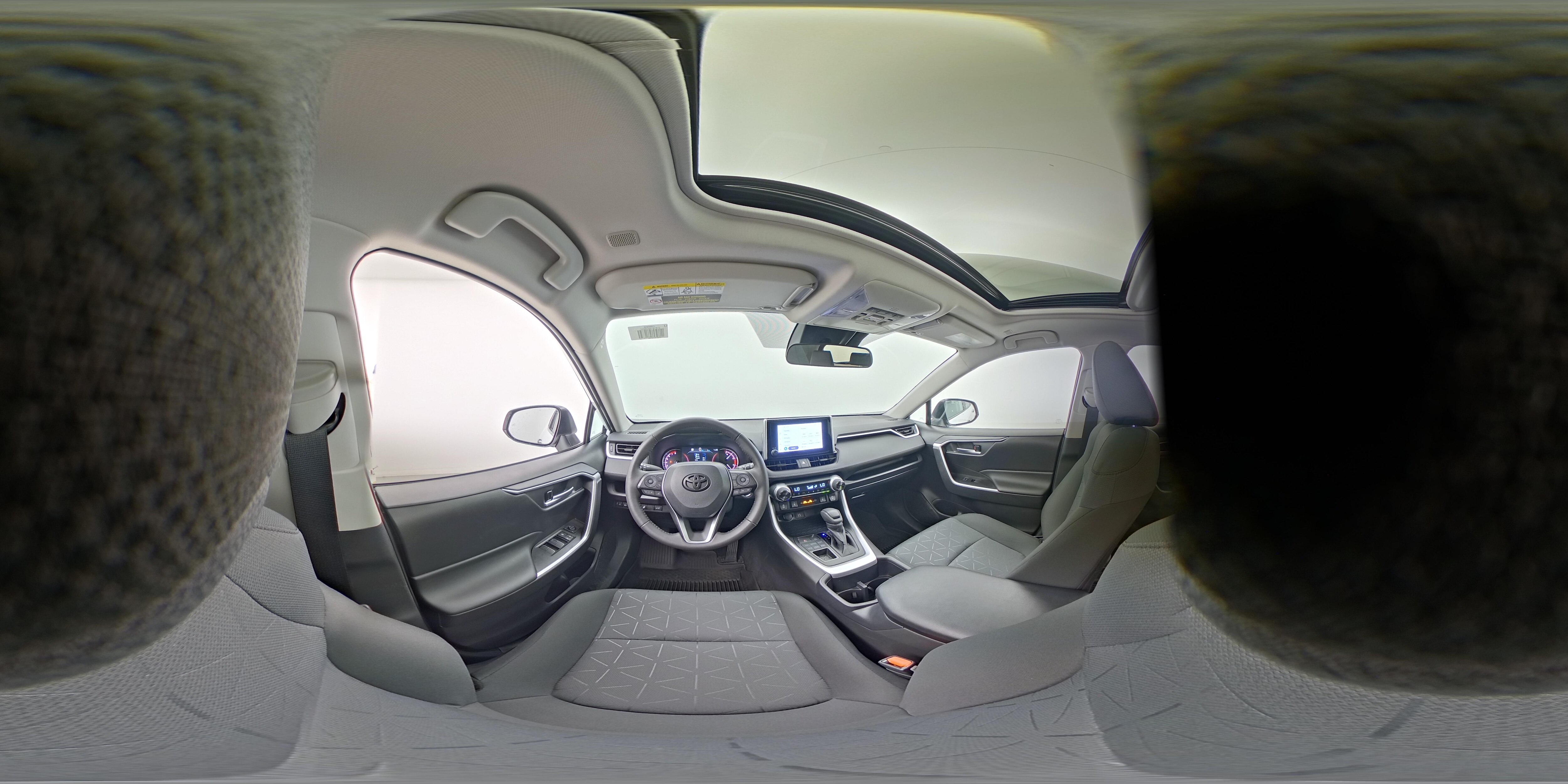 2025 Toyota RAV4 XLE - Photo 28