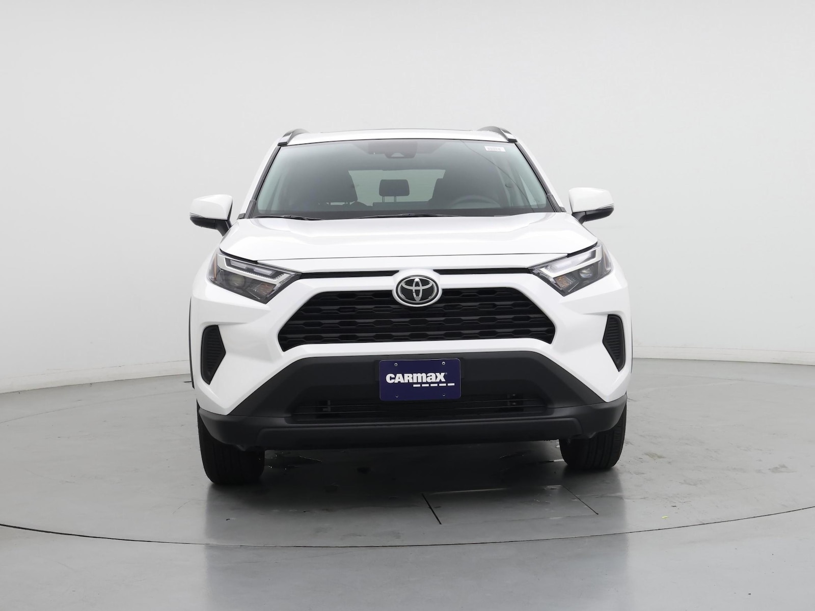 2025 Toyota RAV4 XLE - Photo 6