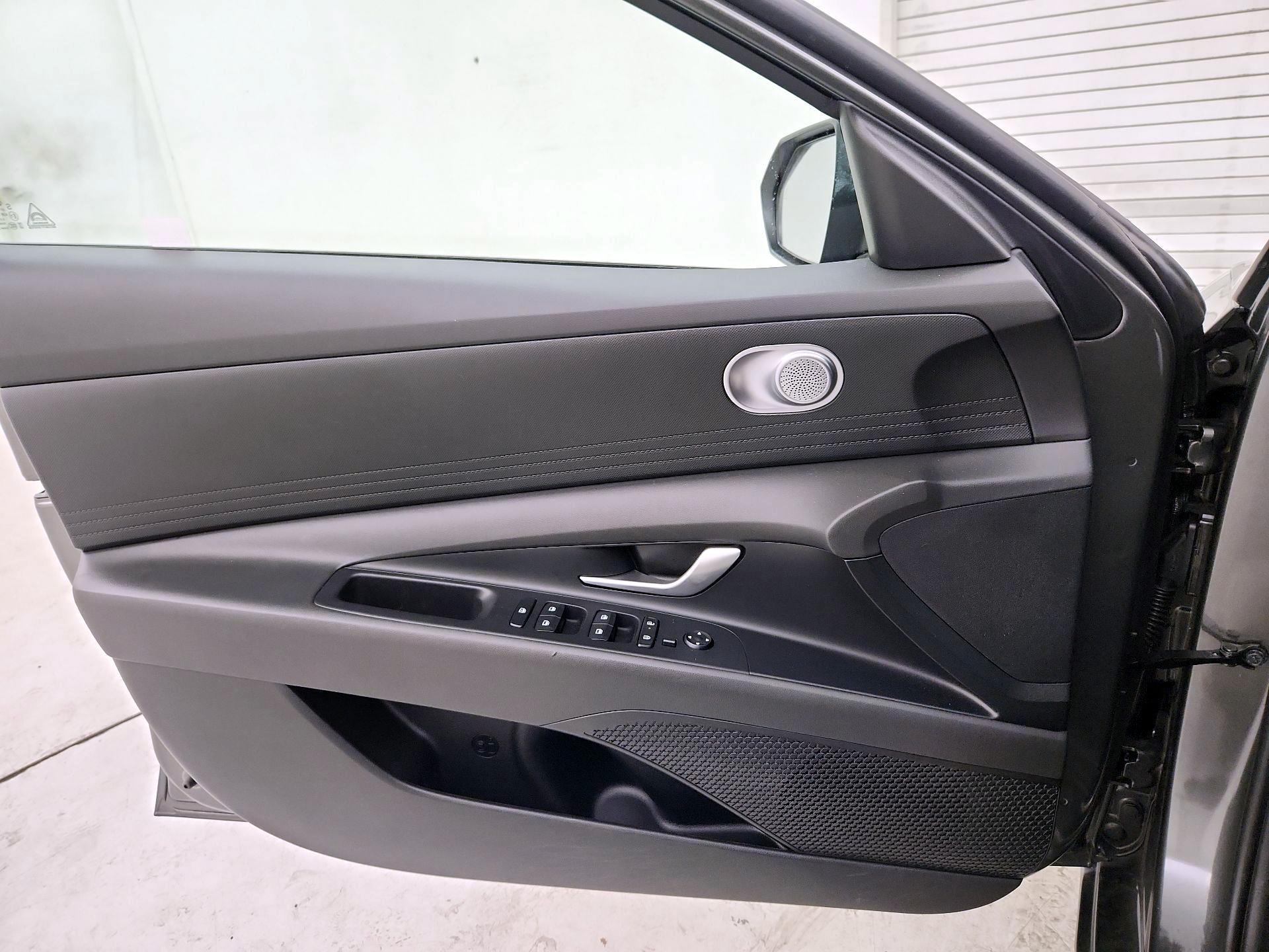 Thumbnail: 2024 Hyundai Elantra - 12