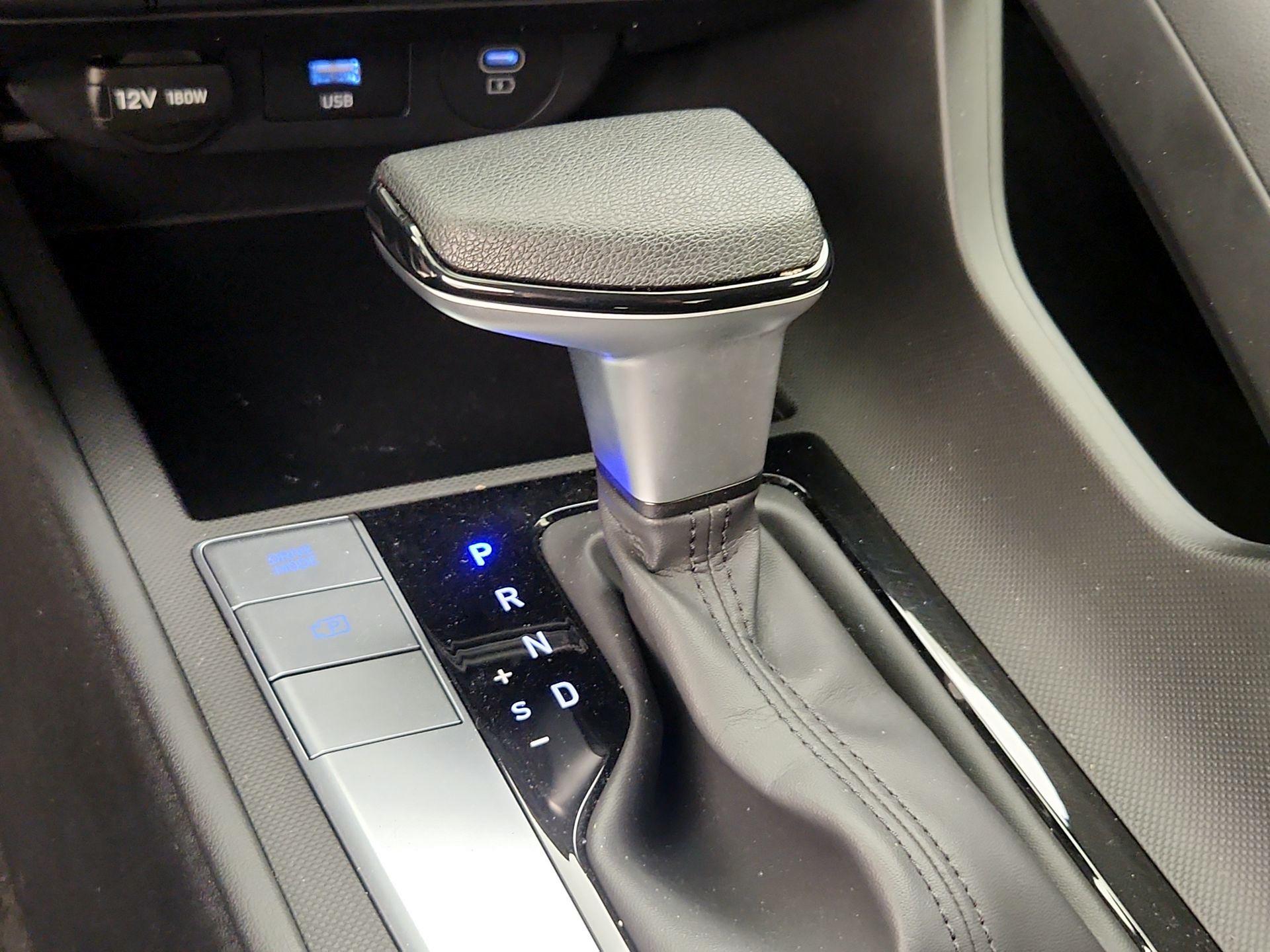 Thumbnail: 2024 Hyundai Elantra - 18