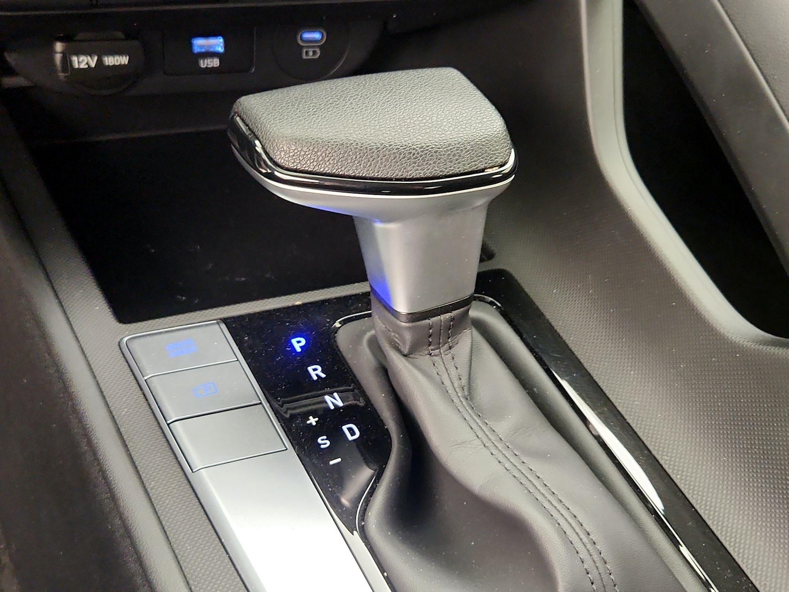 2024 Hyundai Elantra SEL - Photo 19