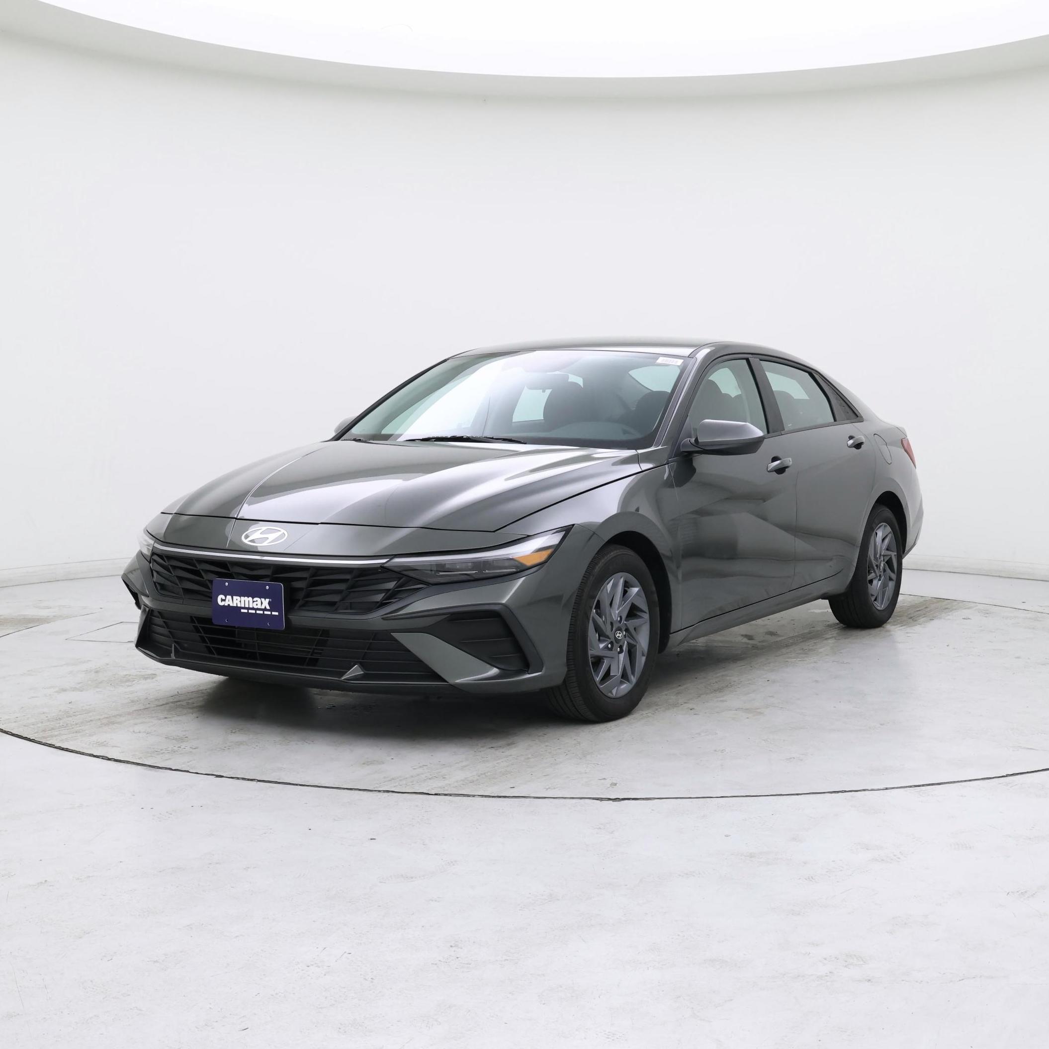 Thumbnail: 2024 Hyundai Elantra - 4