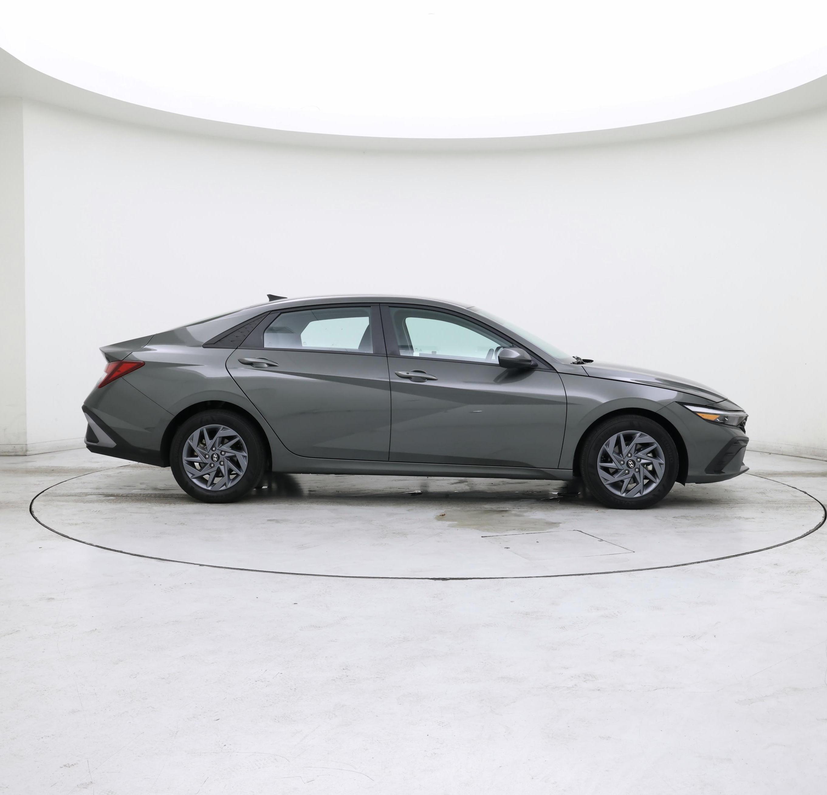 Thumbnail: 2024 Hyundai Elantra - 7