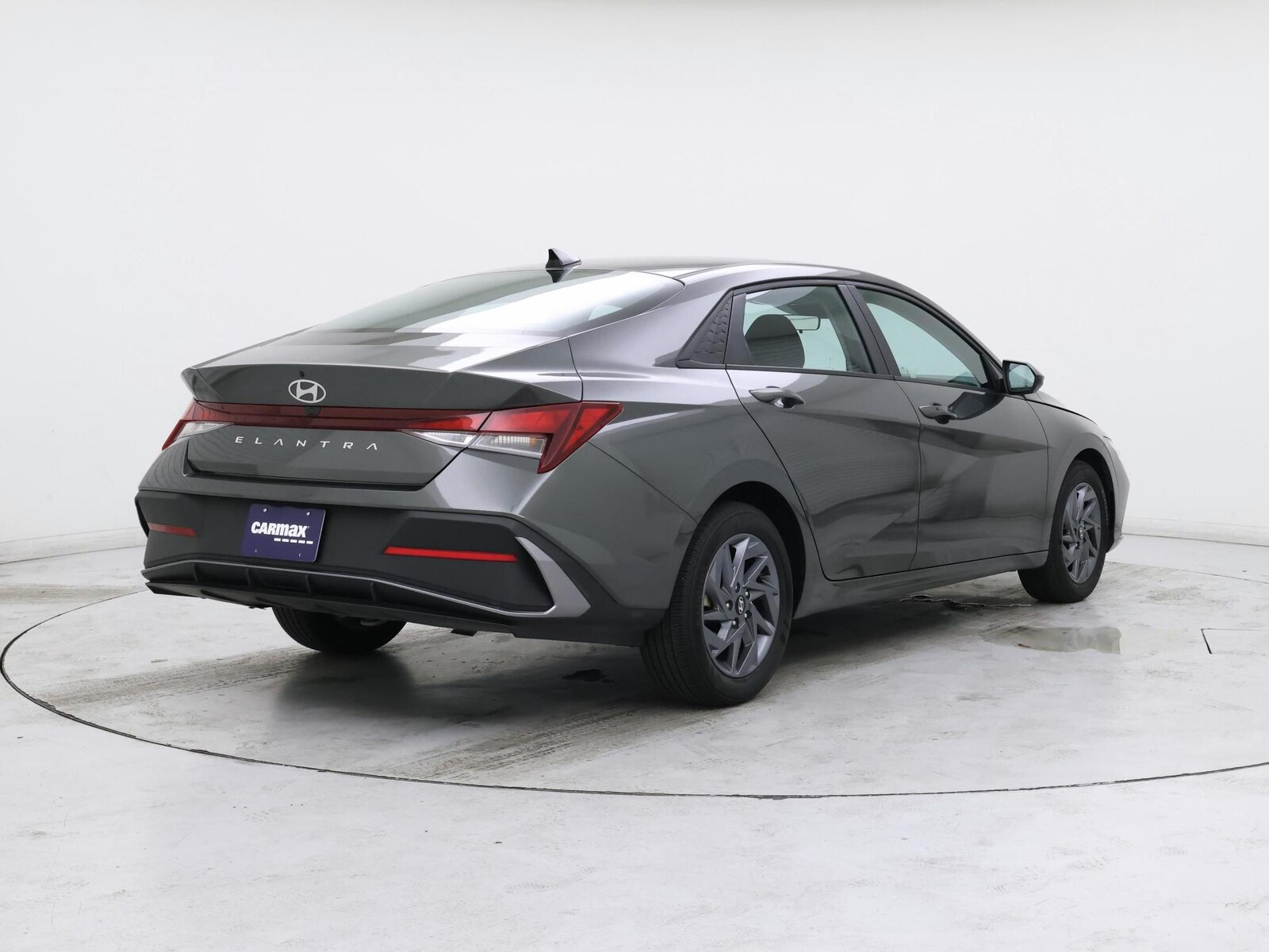 2024 Hyundai Elantra SEL - Photo 9