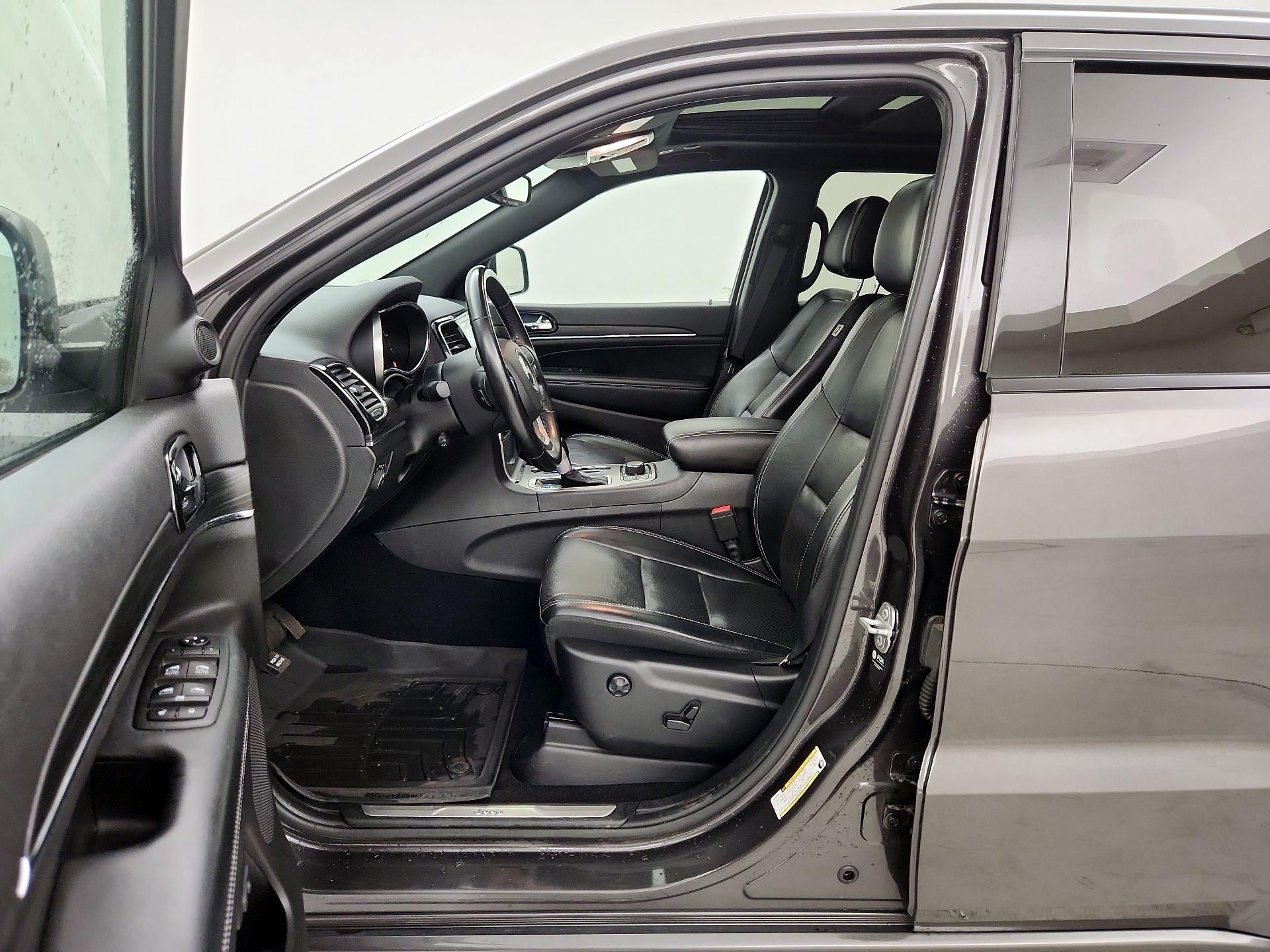 Thumbnail: 2021 Jeep Grand Cherokee - 11