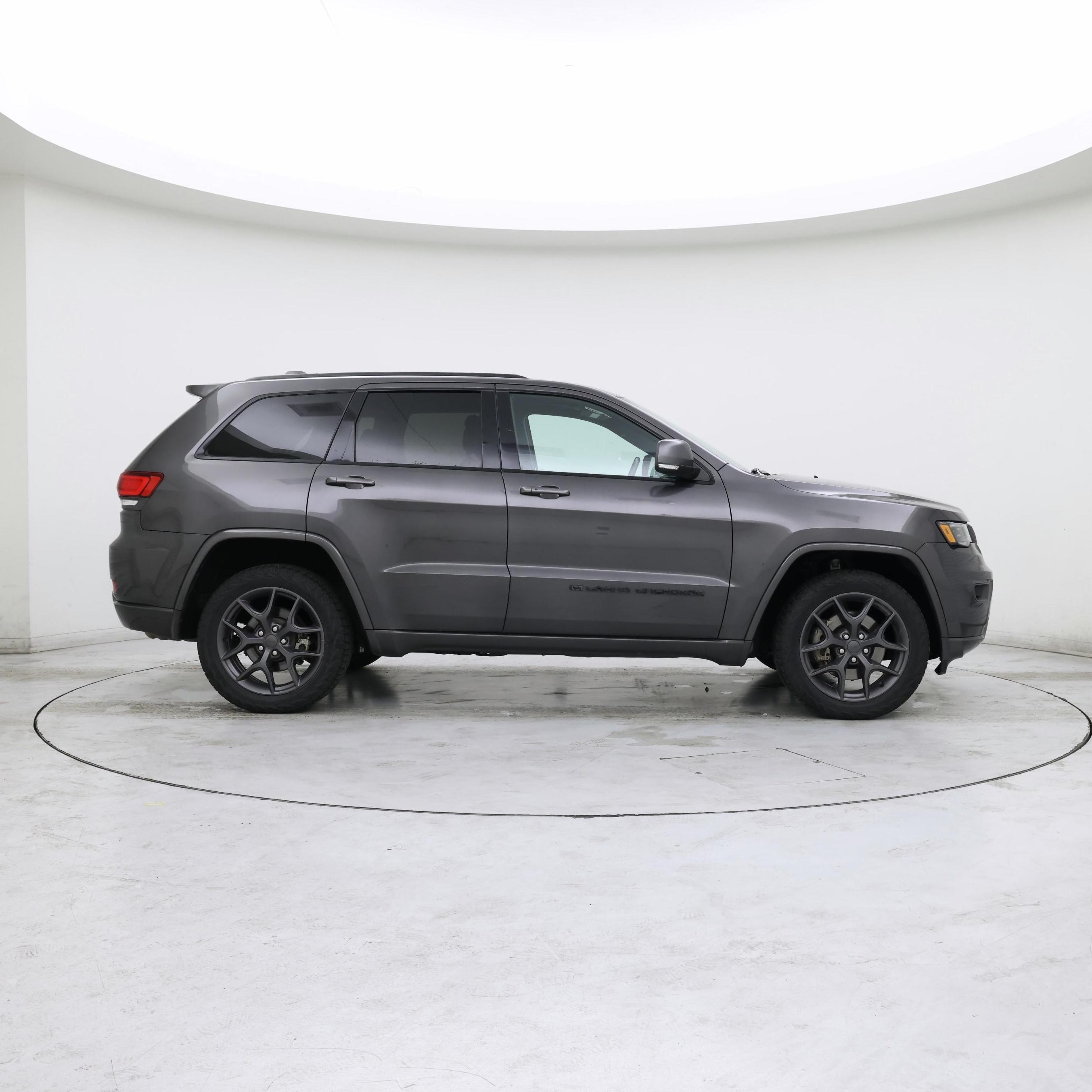 Thumbnail: 2021 Jeep Grand Cherokee - 7