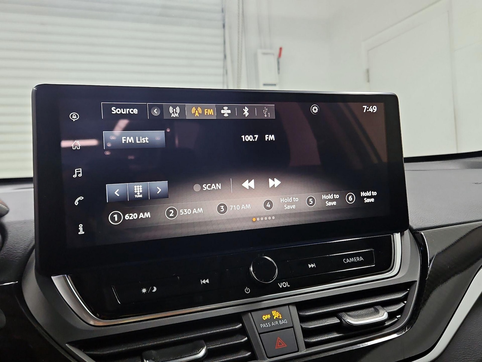 2025 Nissan Altima SR - Photo 16
