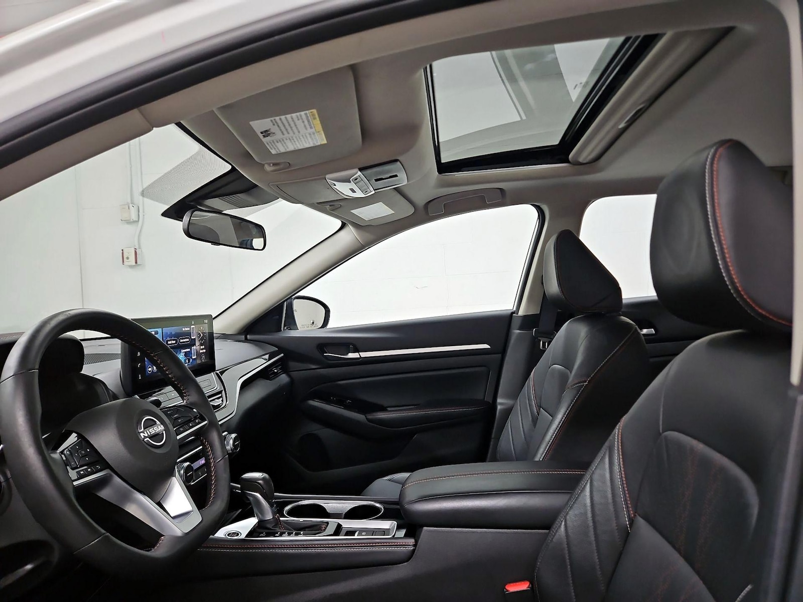 2025 Nissan Altima SR - Photo 20