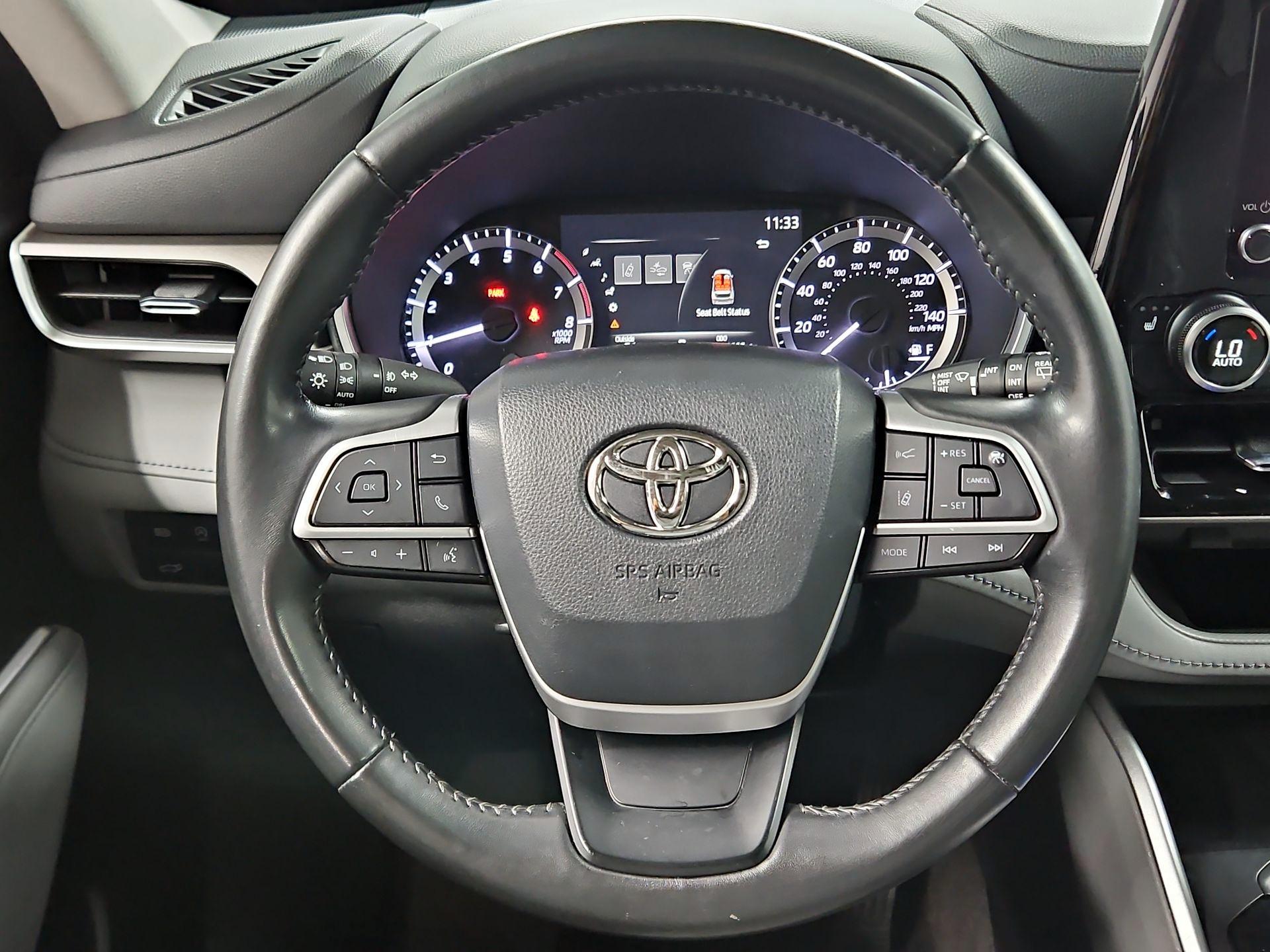 Thumbnail: 2023 Toyota Highlander - 10