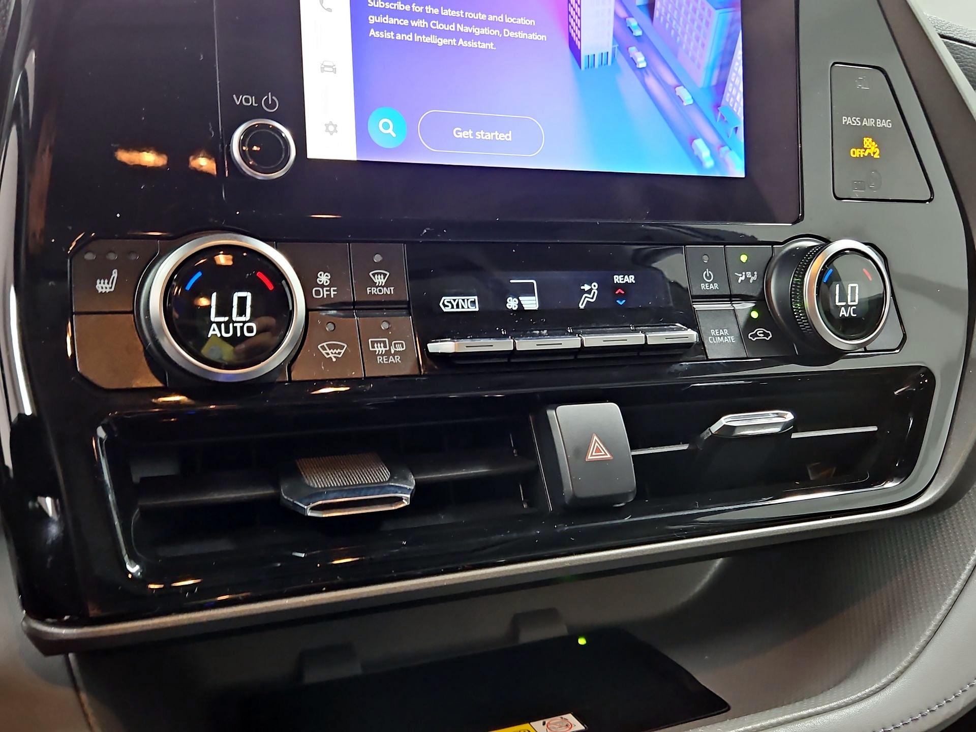 Thumbnail: 2023 Toyota Highlander - 16