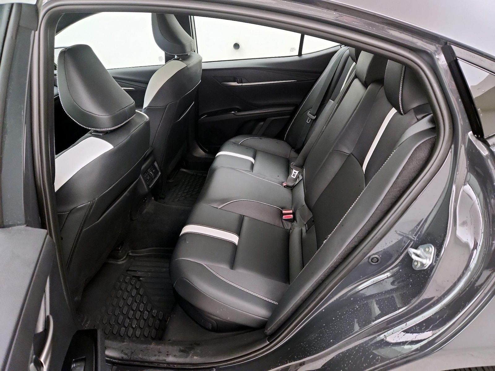 2026 Toyota Camry SE - Photo 21
