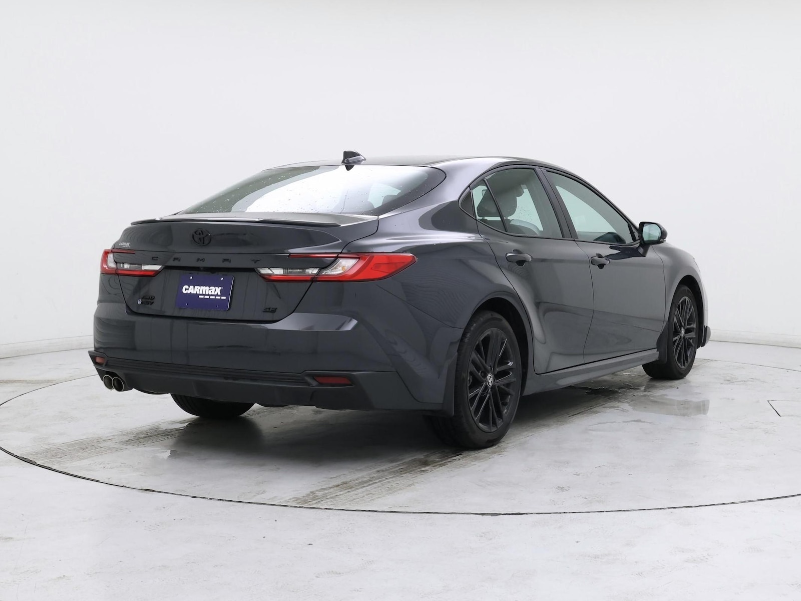 2026 Toyota Camry SE - Photo 9