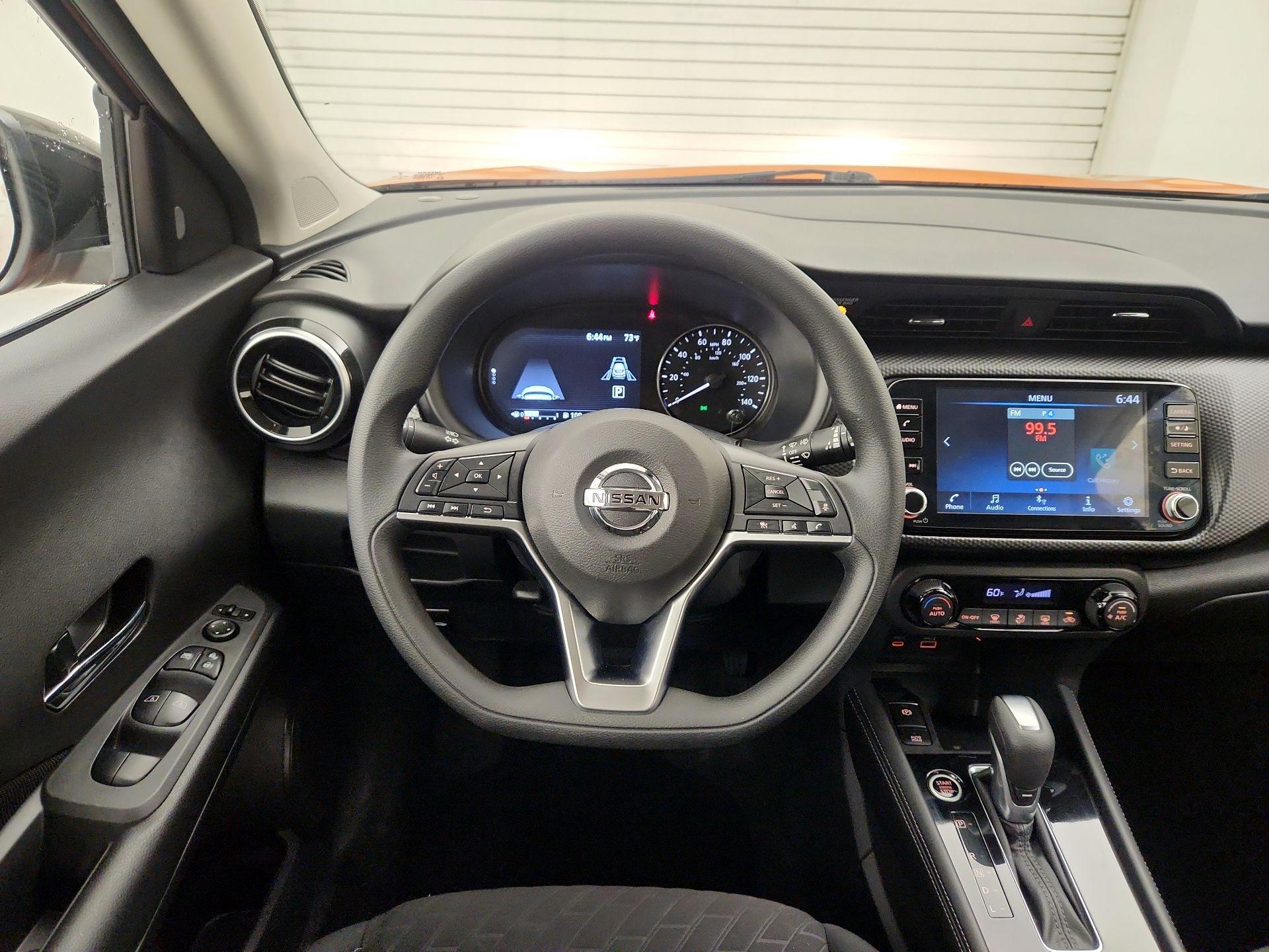 Thumbnail: 2021 Nissan Kicks - 10