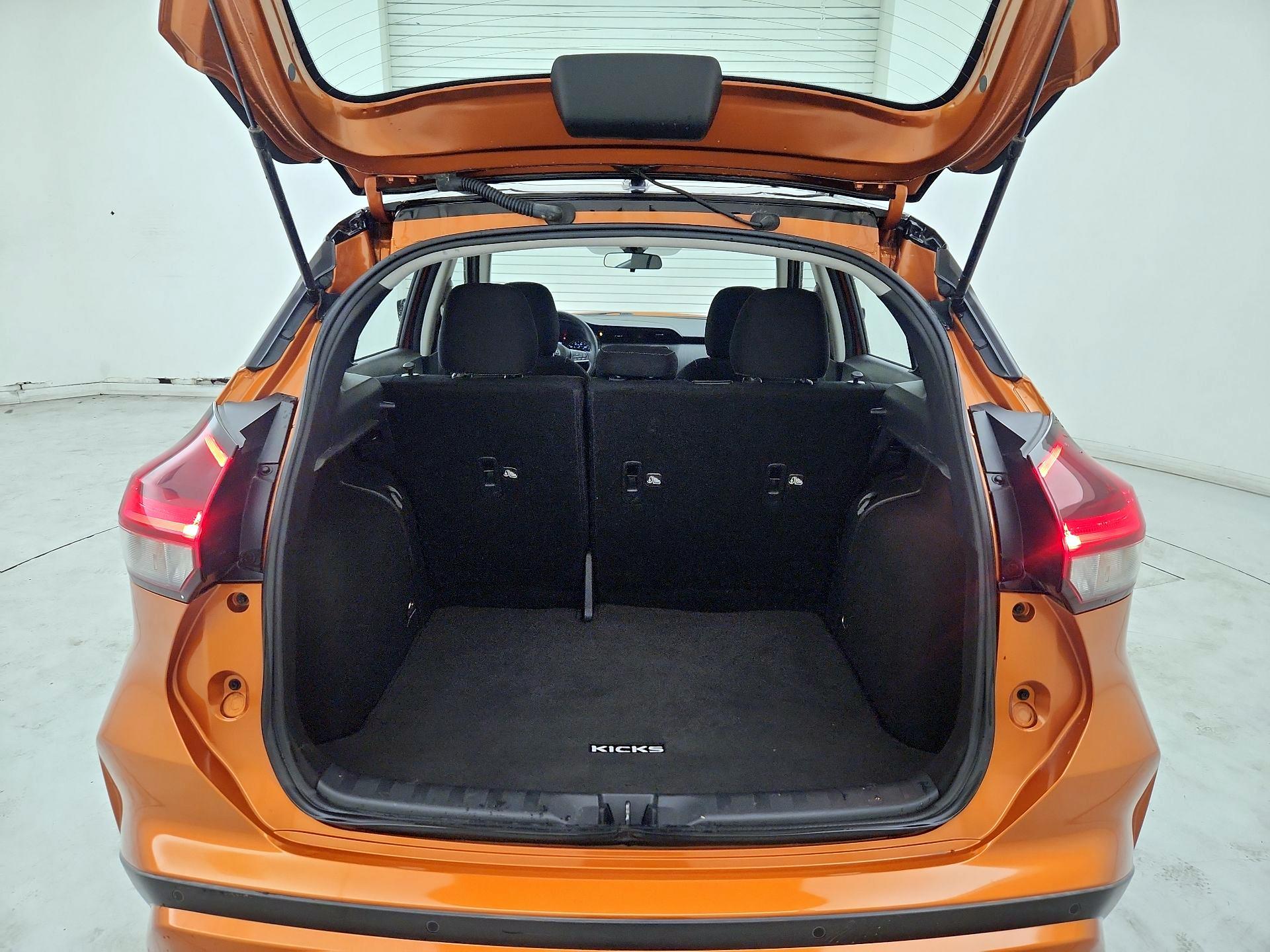 Thumbnail: 2021 Nissan Kicks - 19