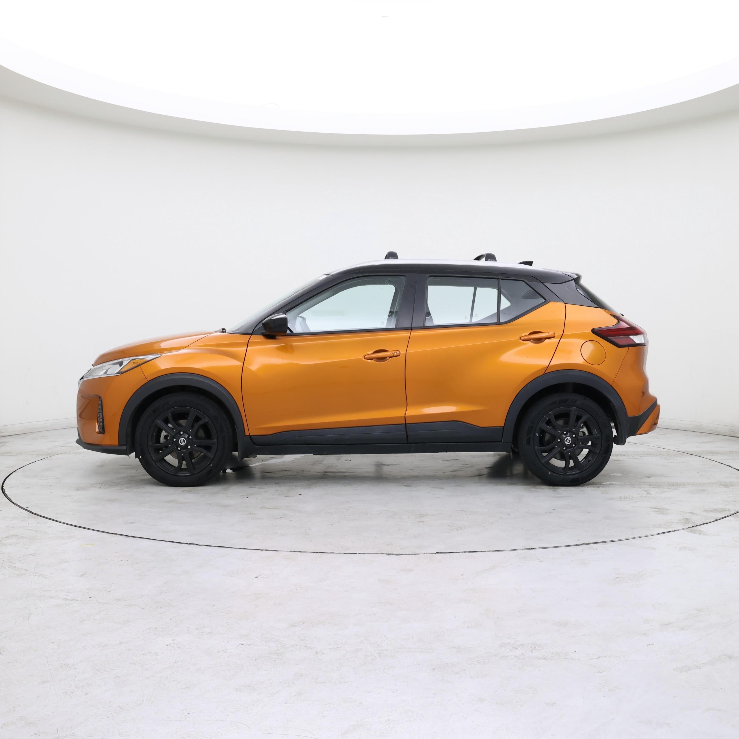 Thumbnail: 2021 Nissan Kicks - 3